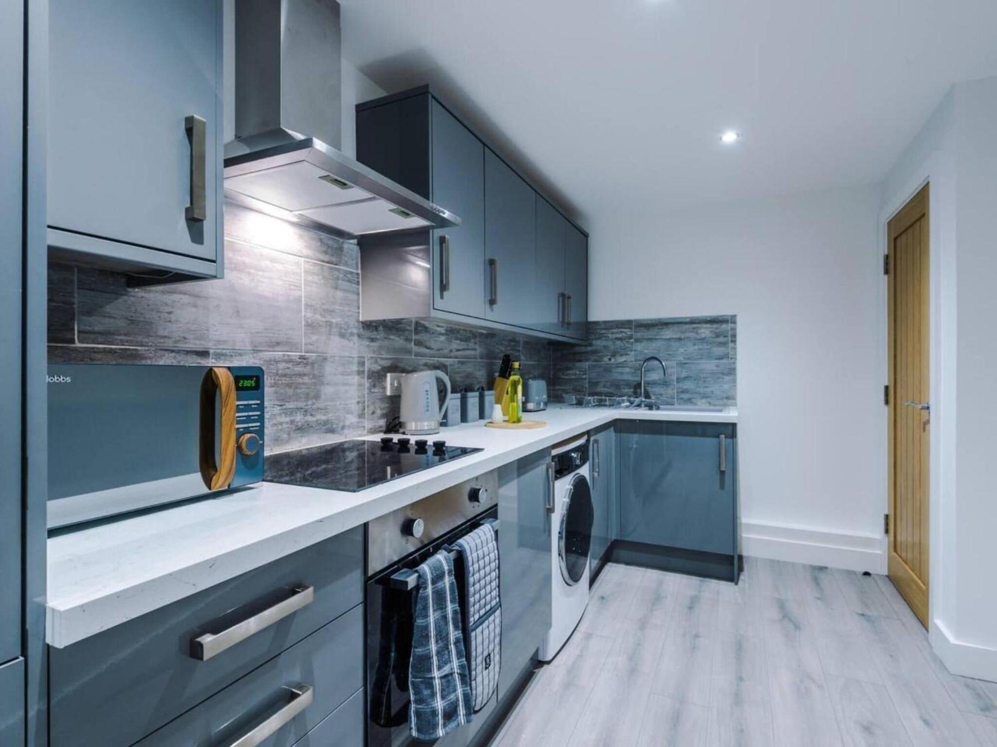 Apartment The Ecclesian Deluxe Near Trafford Centre Eccles Train Station *