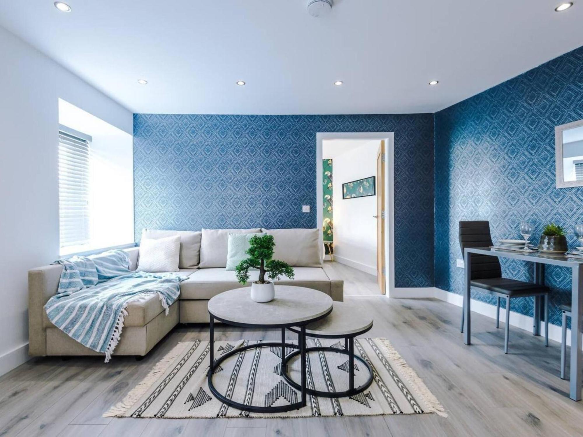 The Ecclesian Deluxe Near Trafford Centre Eccles Train Station * Manchester