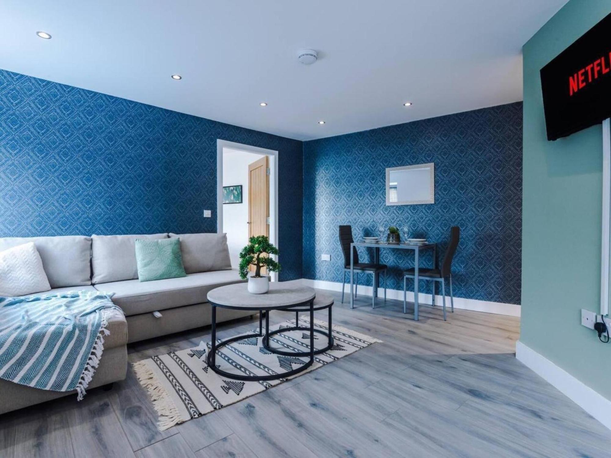 Apartment The Ecclesian Deluxe Near Trafford Centre Eccles Train Station