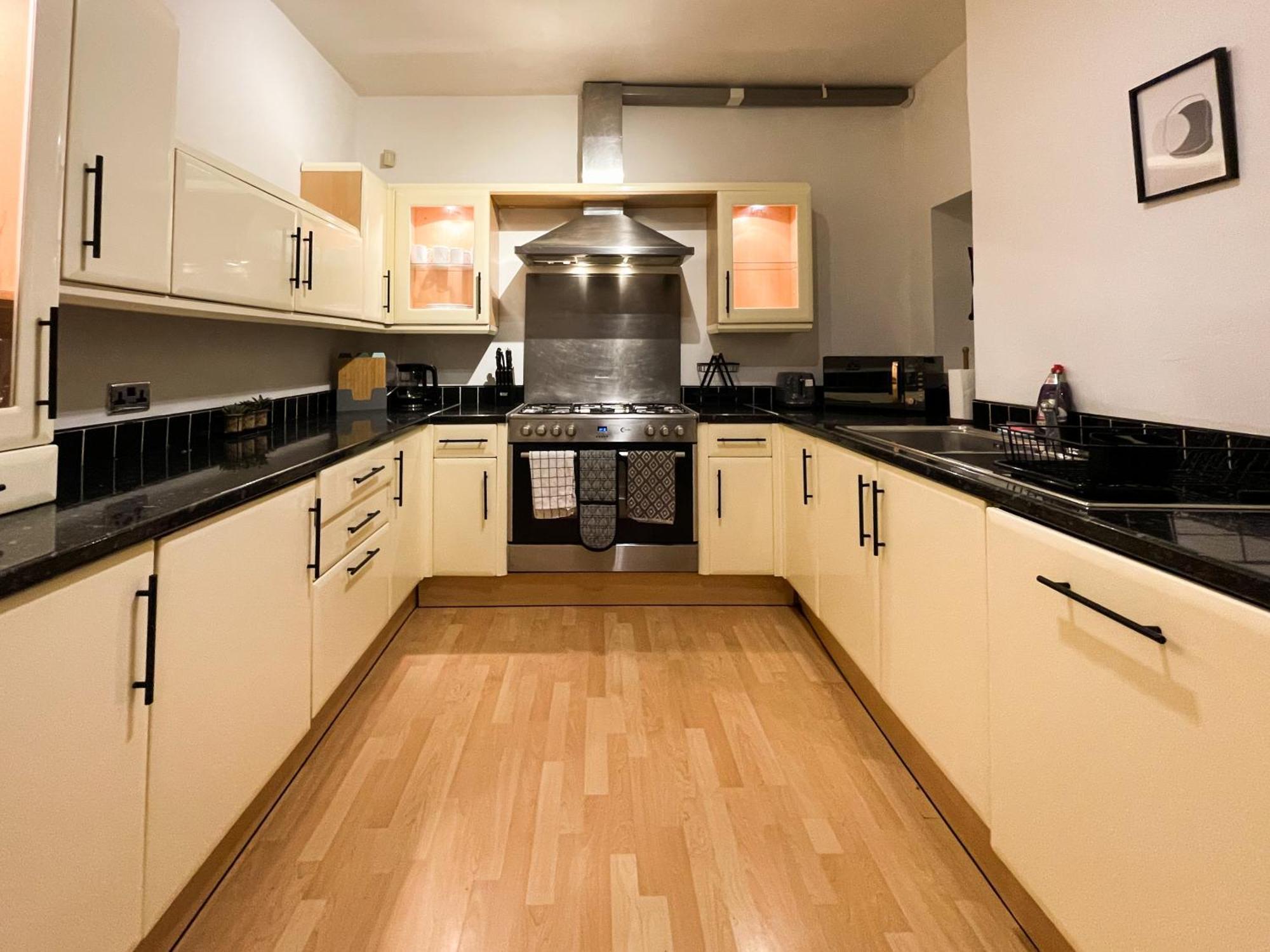 Holiday home Large House - Etihad Stadium - Contractors Manchester