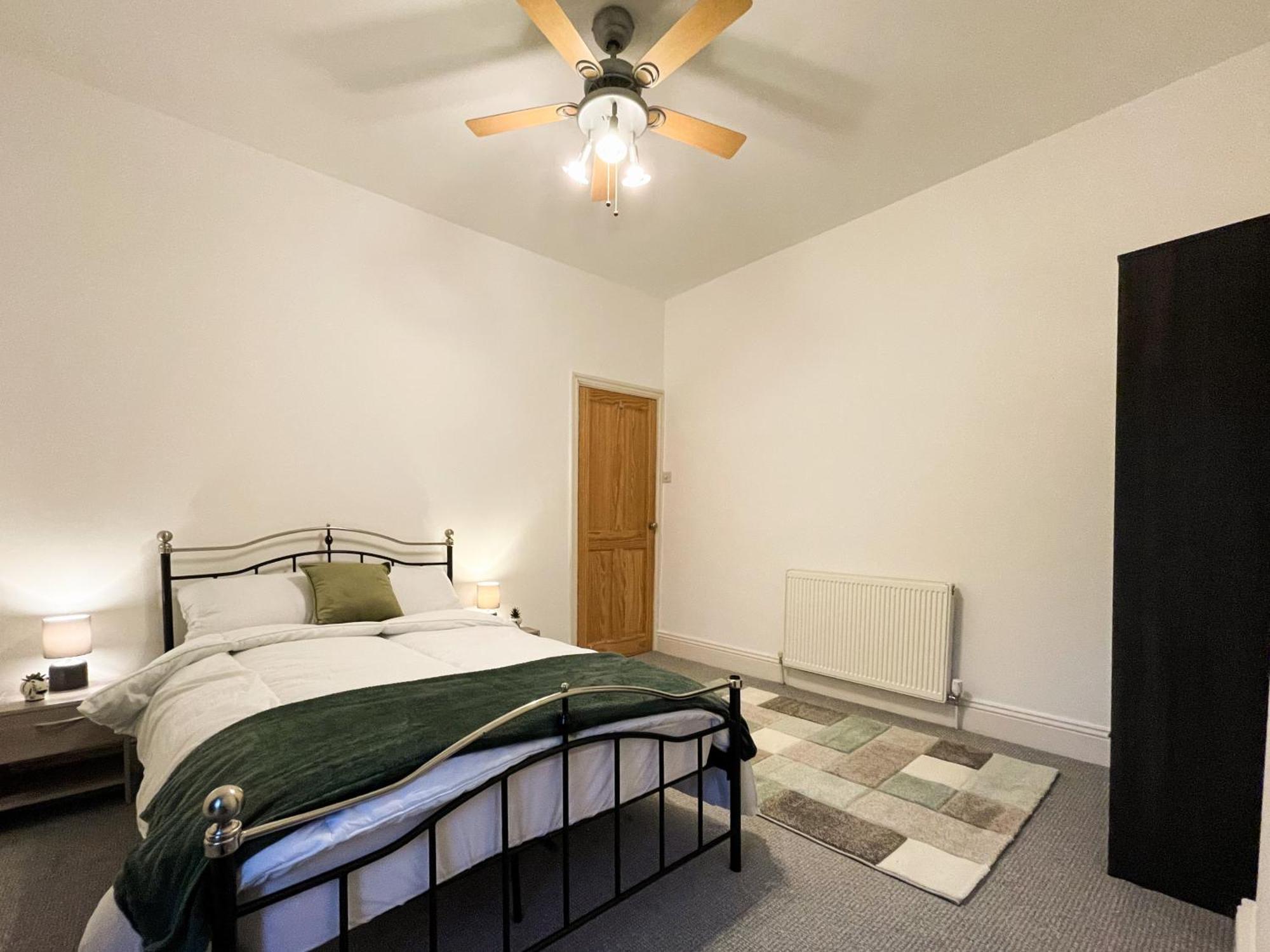Holiday home Large House - Etihad Stadium - Contractors Manchester