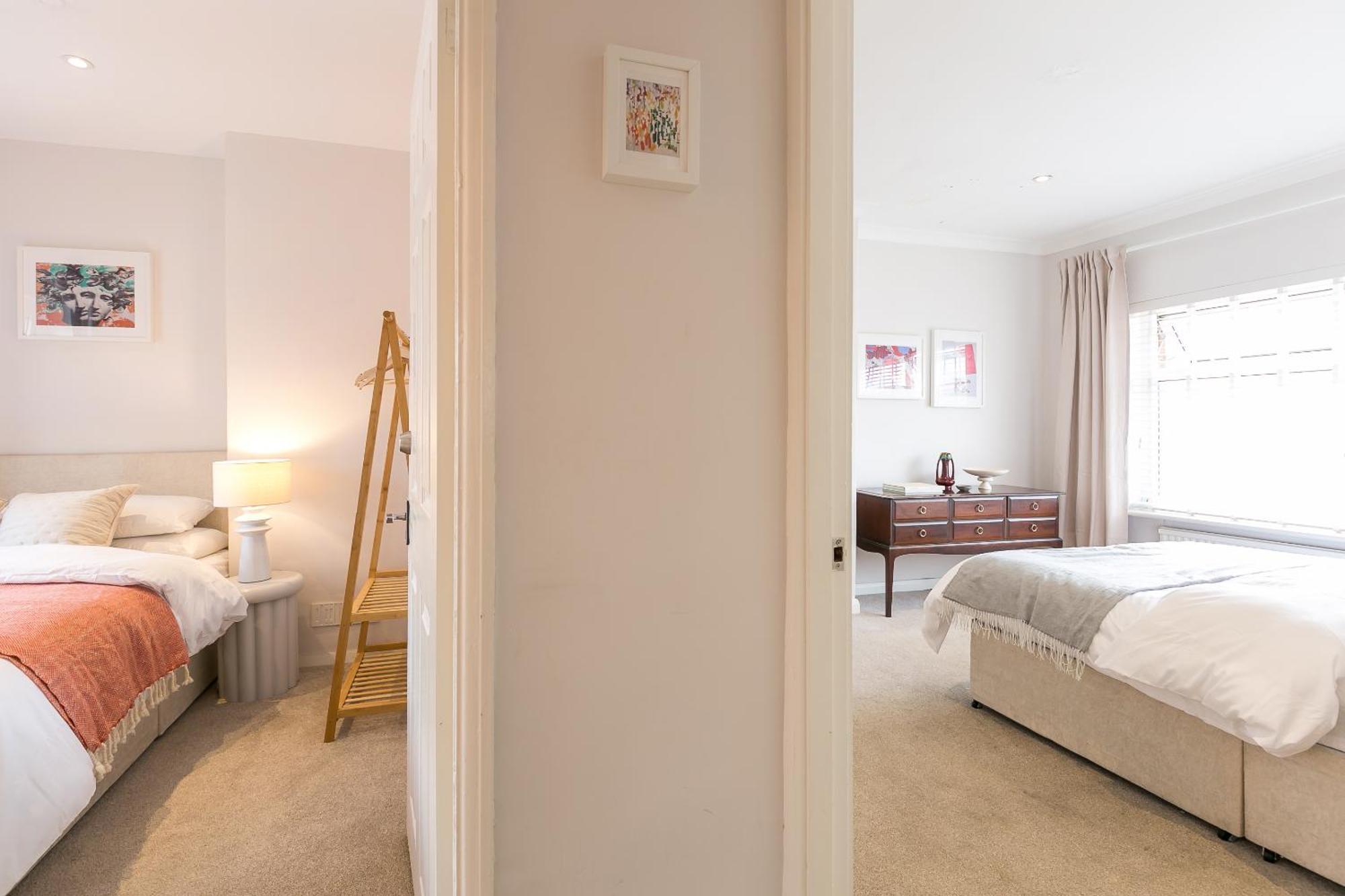 Spacious 4 Bedroom - Sleeps 8 Holiday home