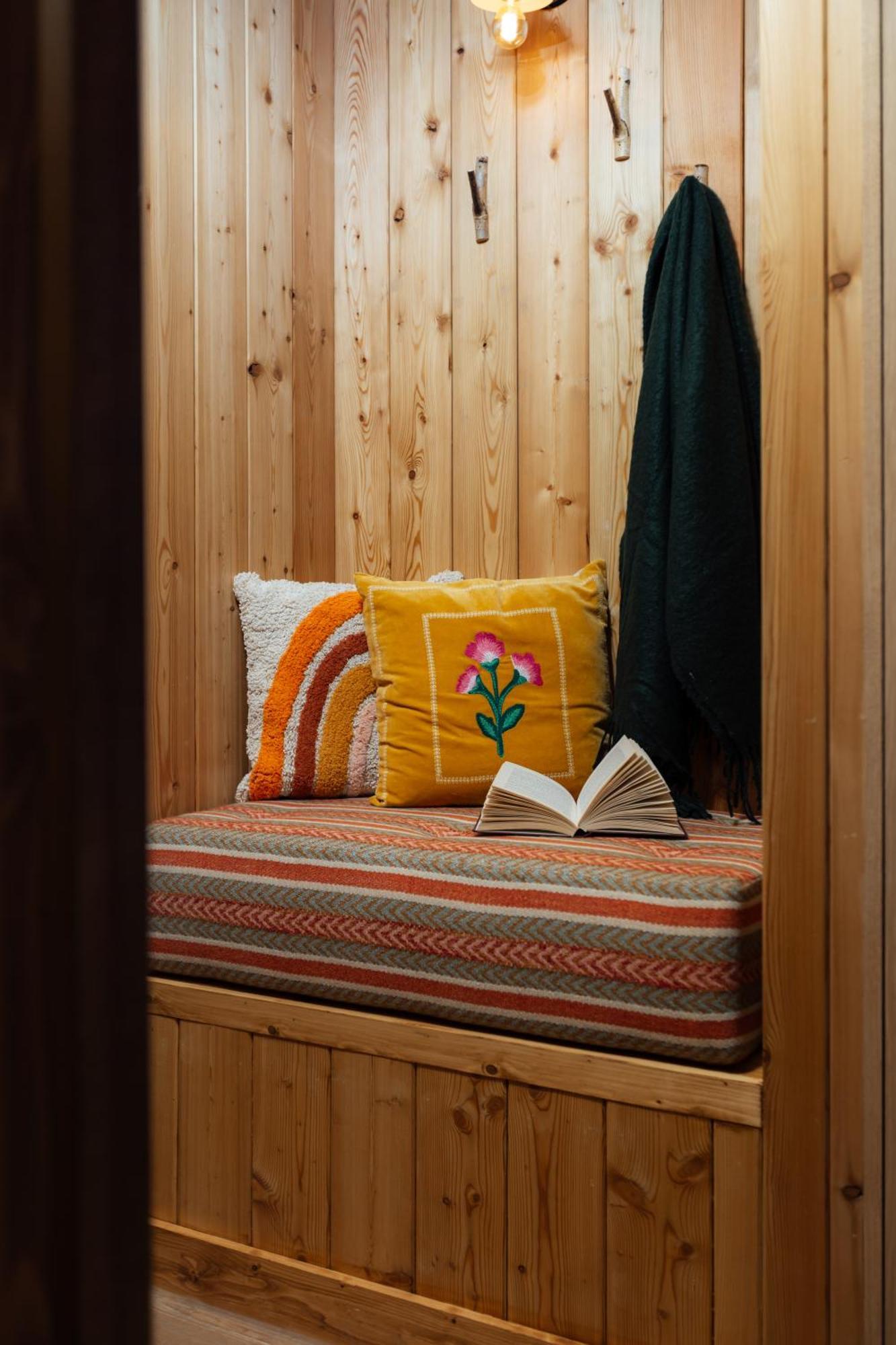 Treehouse 4*
