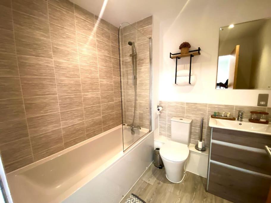 Prime 2 Bedroom With Rooftop Terrace Manchester