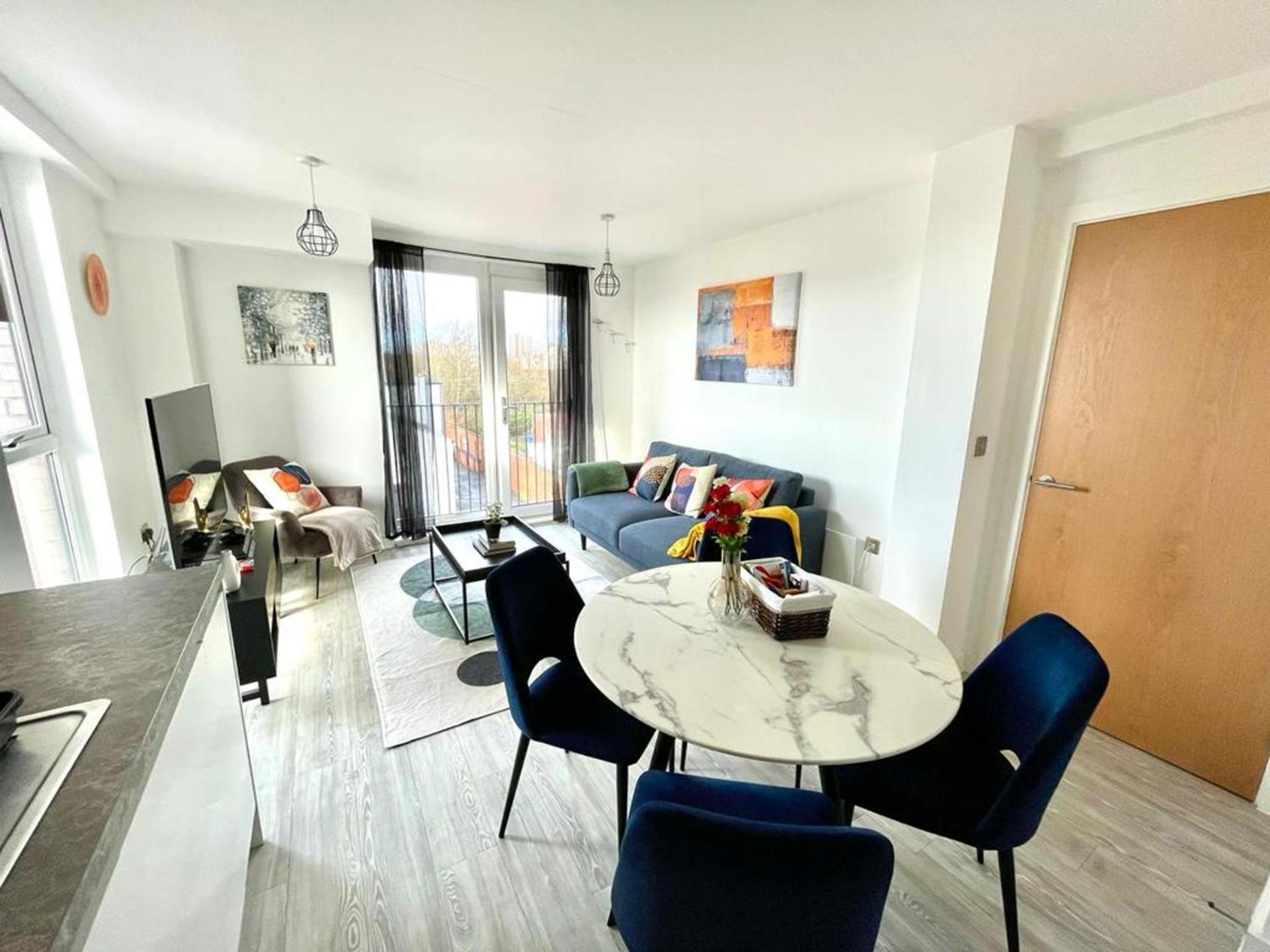Apartment 1br-sleeps2-streetsparking
