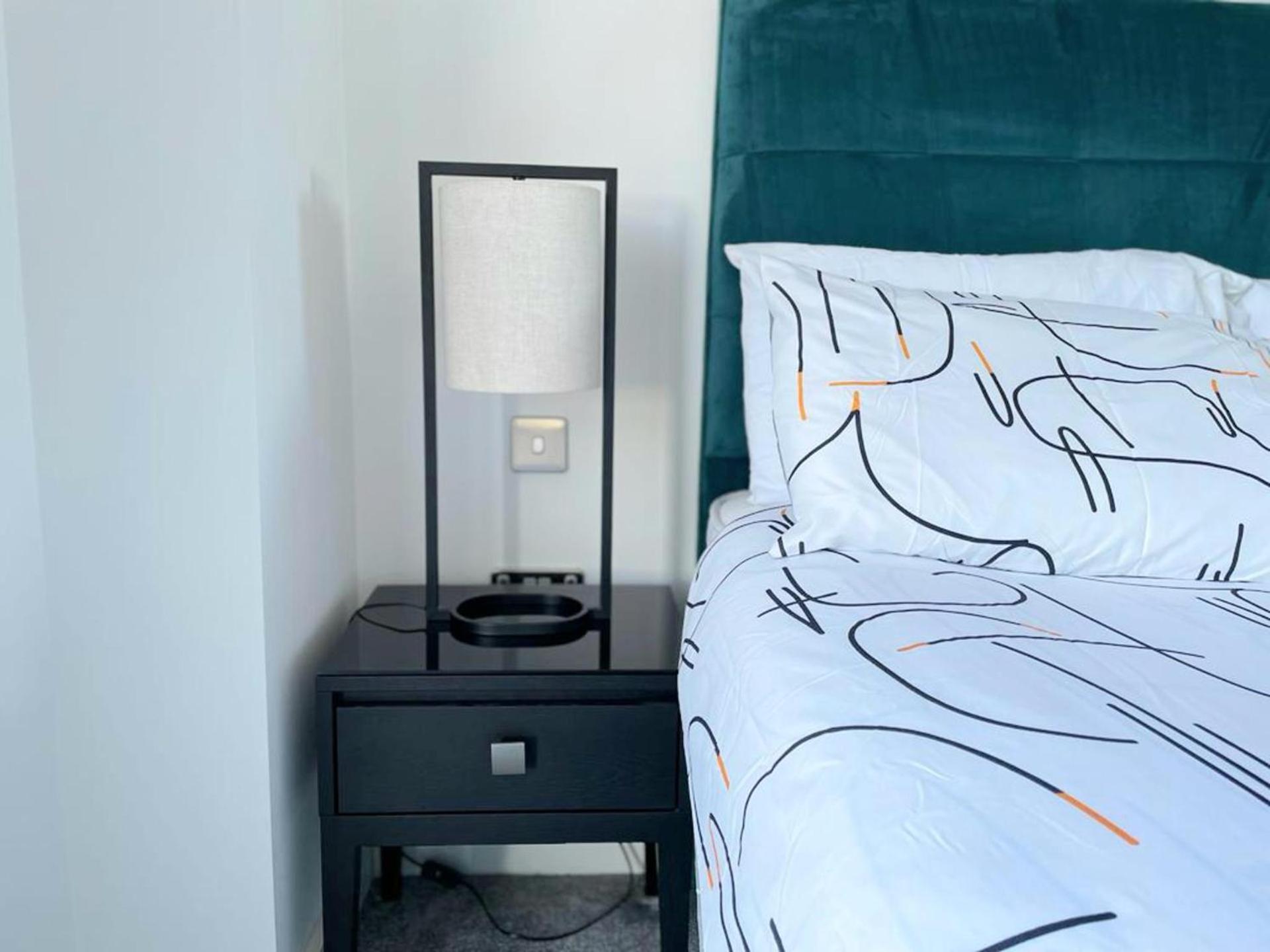 Apartment 1br-sleeps2-streetsparking *