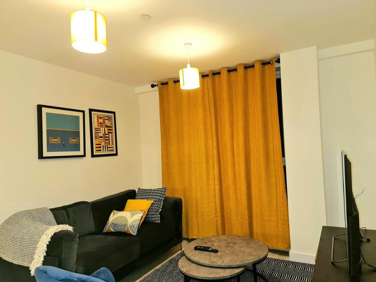 Exquisite Cosy 2-bed In Salford Apartment Manchester