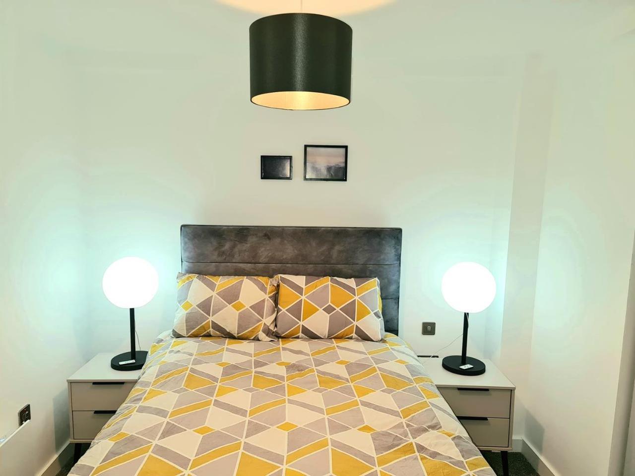 Exquisite Cosy 2-bed In Salford Manchester