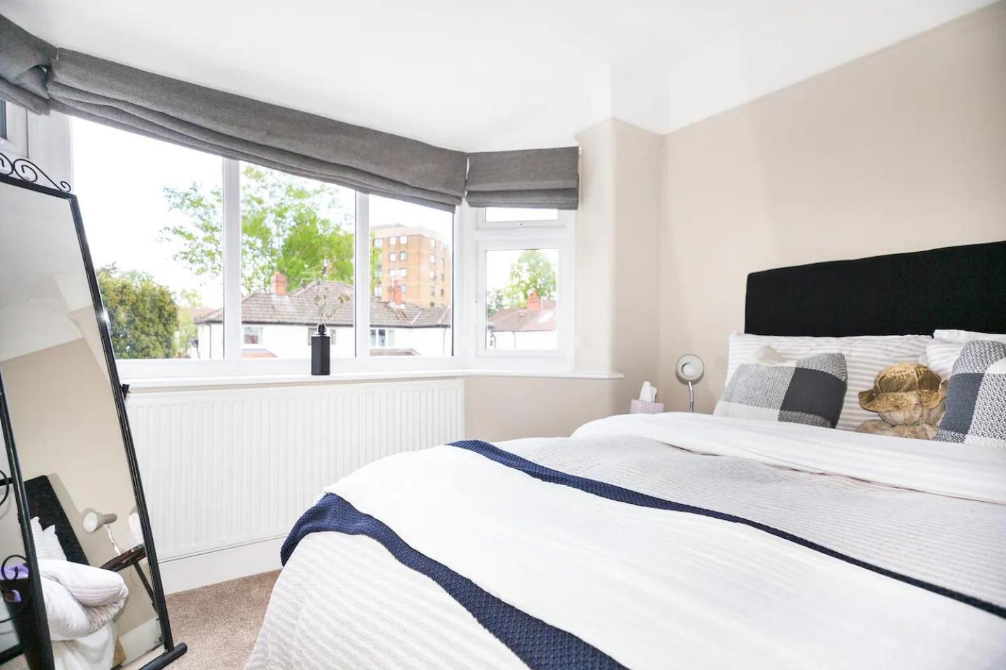 Holiday home Pass The Keys Picture Perfect Haven In Didsbury Village - Free Parking & Ev Station *