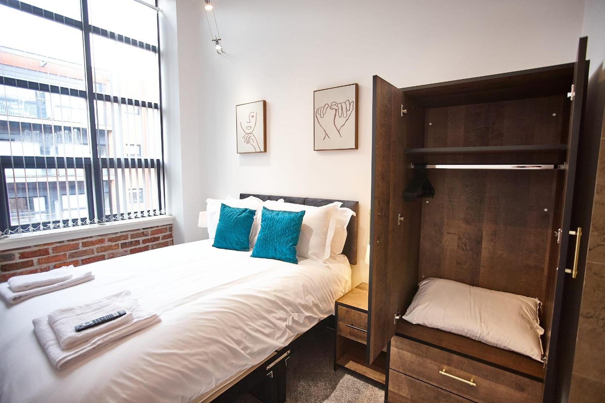 The Carnelian Apartment *