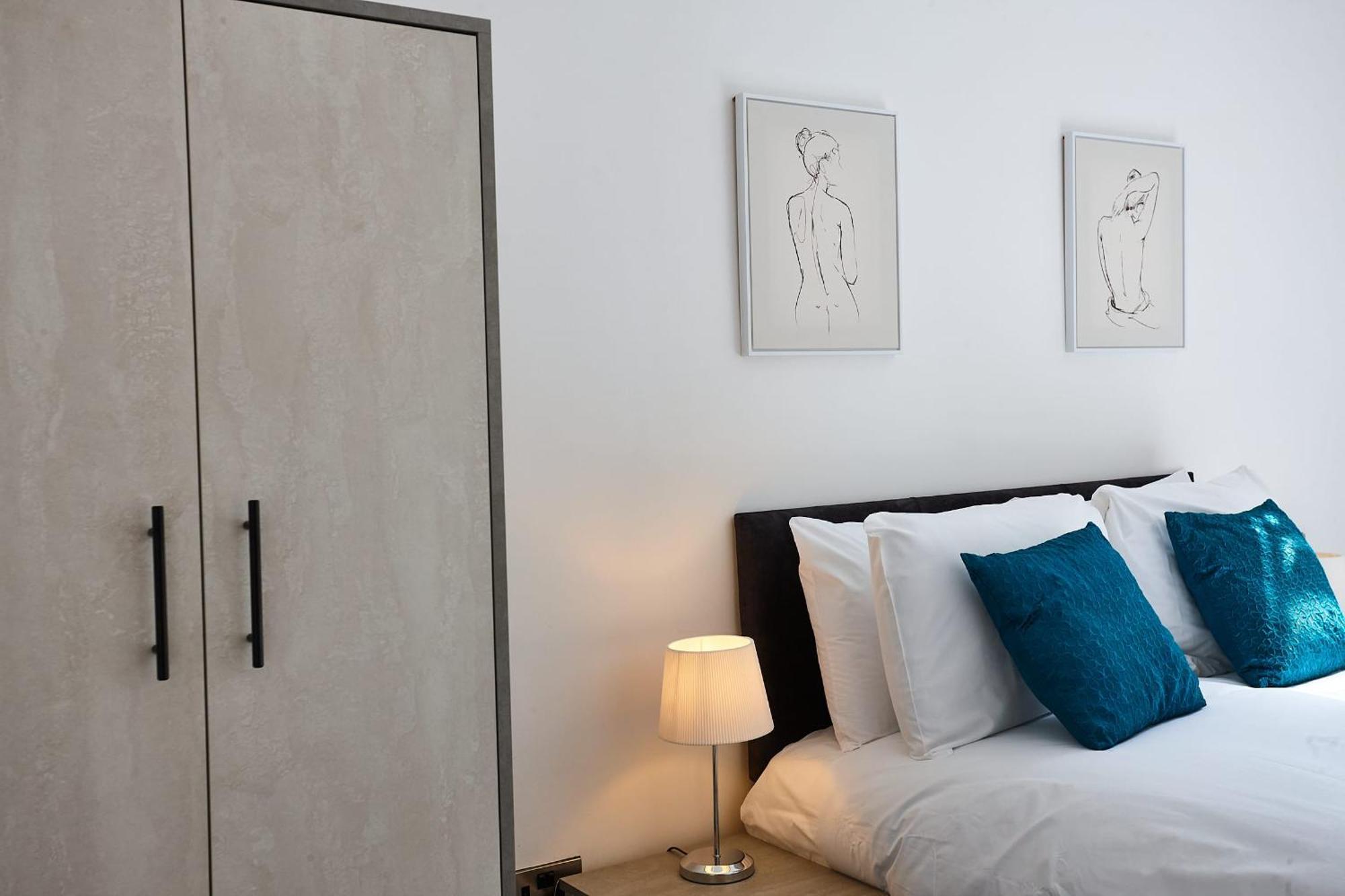 The Carnelian Apartment *
