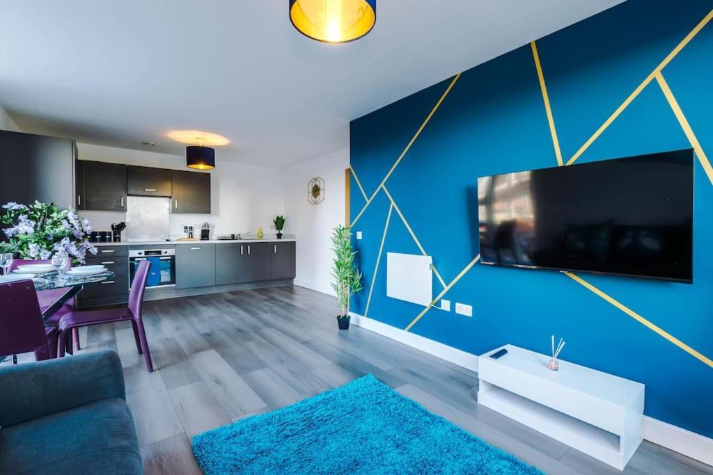 Lux Livin' - Luxury 5 Bed Centre Apartment Manchester