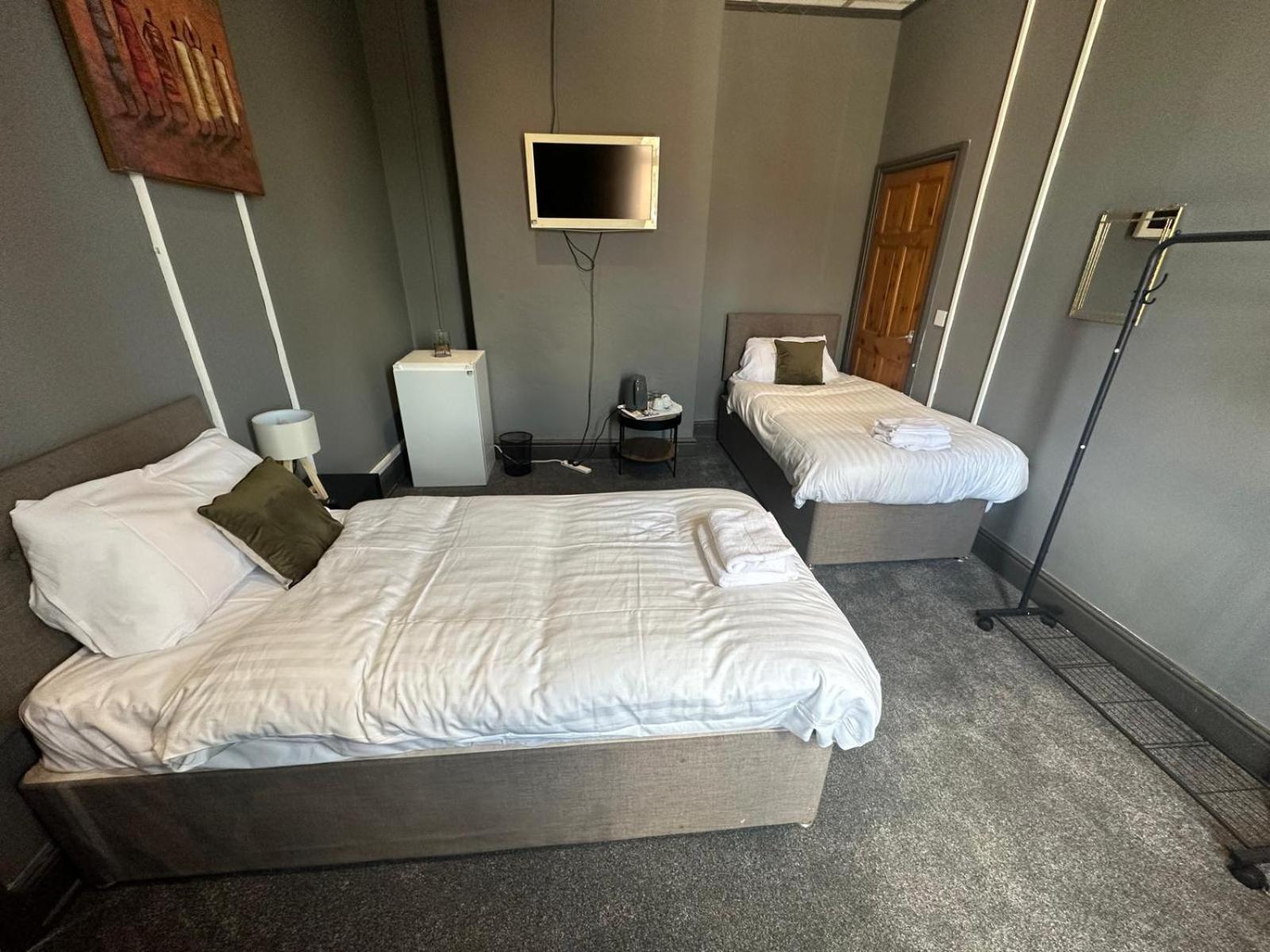 - Free Parking * Manchester