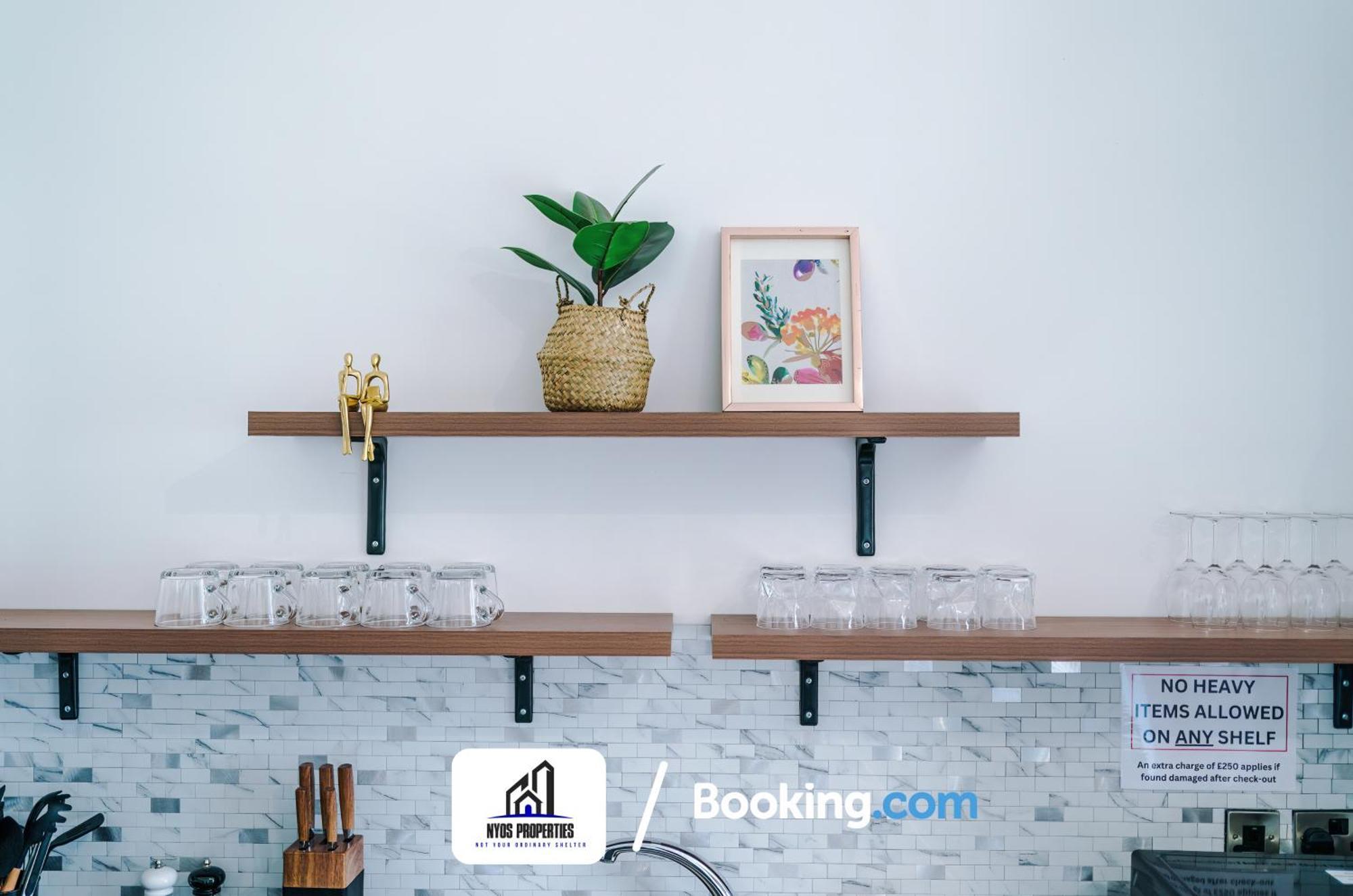 Apartment Media City Apt Sleeps8, 25 Percent Off For Monthly Stays, Business & Leisure *