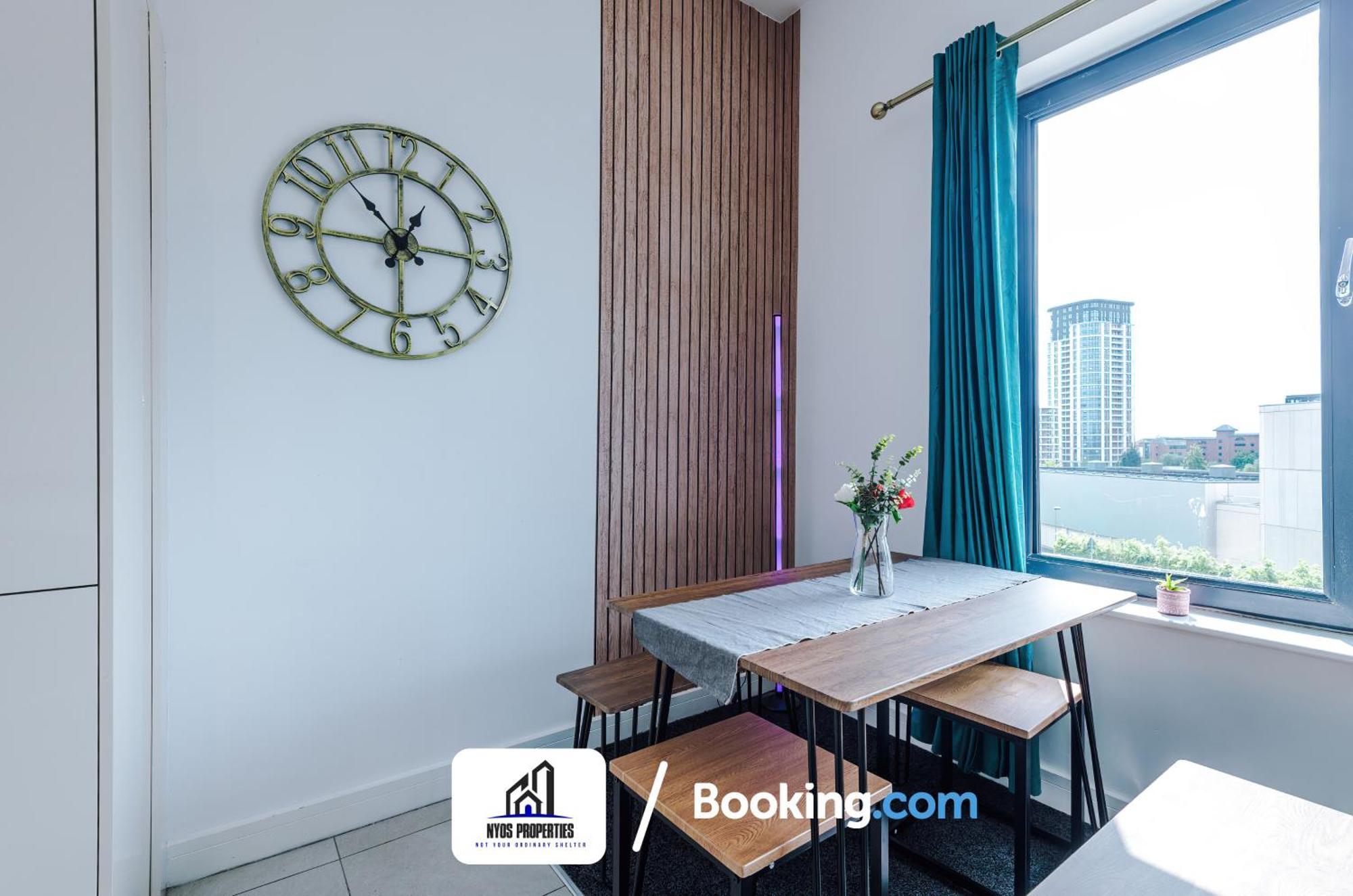 Media City Apt Sleeps8, 25 Percent Off For Monthly Stays, Business & Leisure Manchester