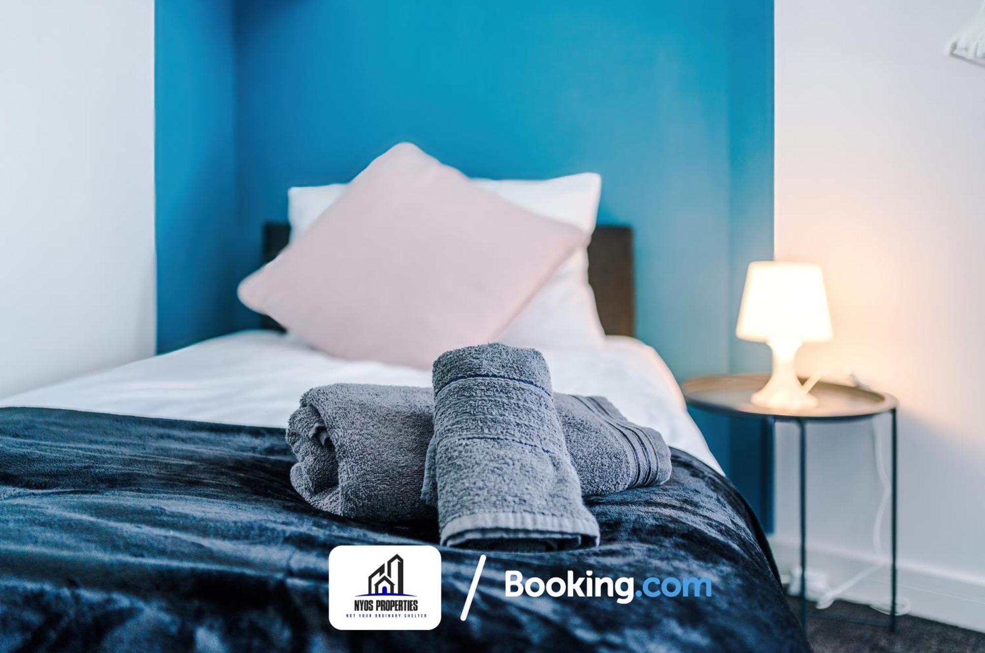 Media City Apt Sleeps8, 25 Percent Off For Monthly Stays, Business & Leisure