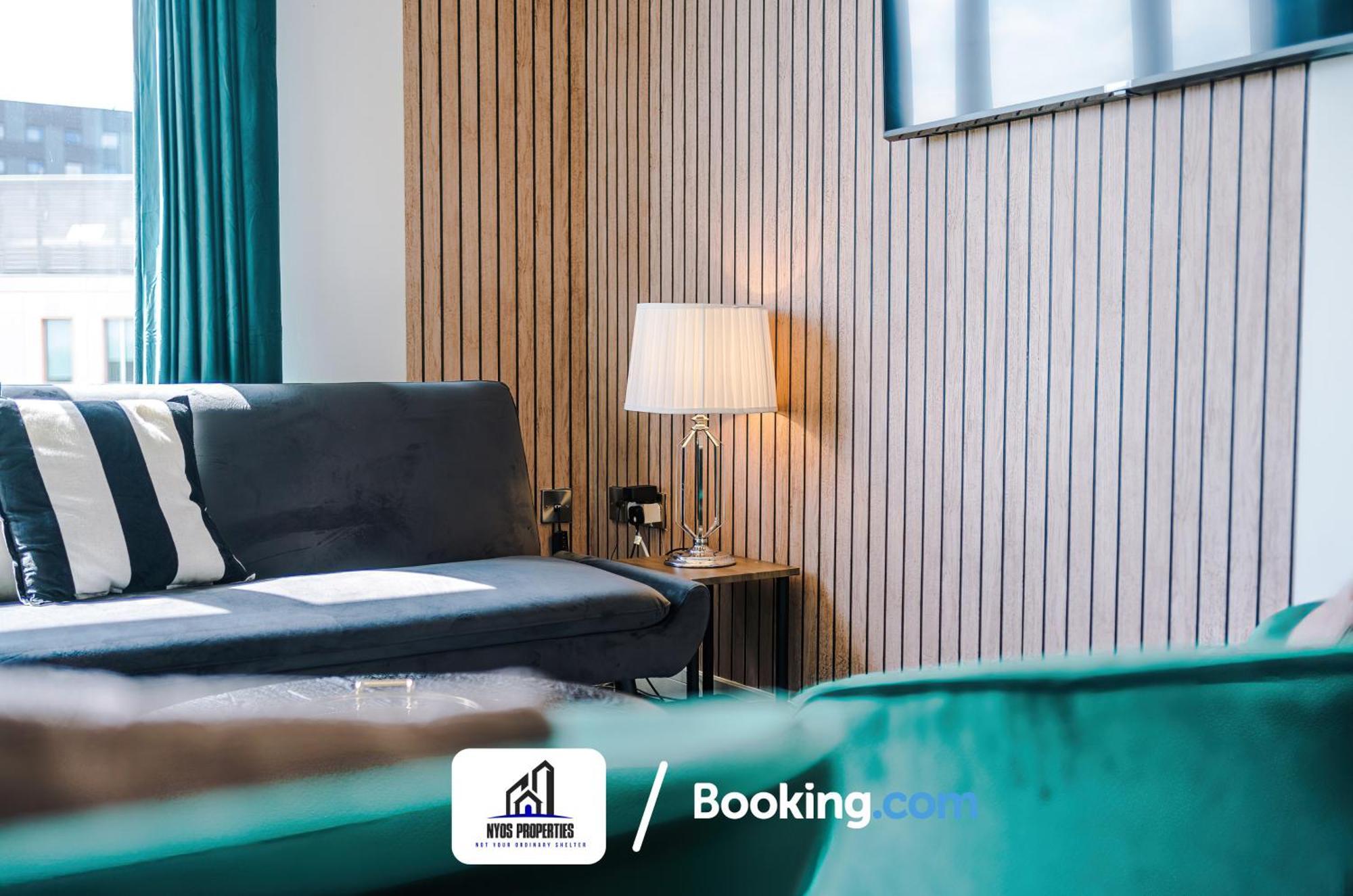 Apartment Media City Apt Sleeps8, 25 Percent Off For Monthly Stays, Business & Leisure