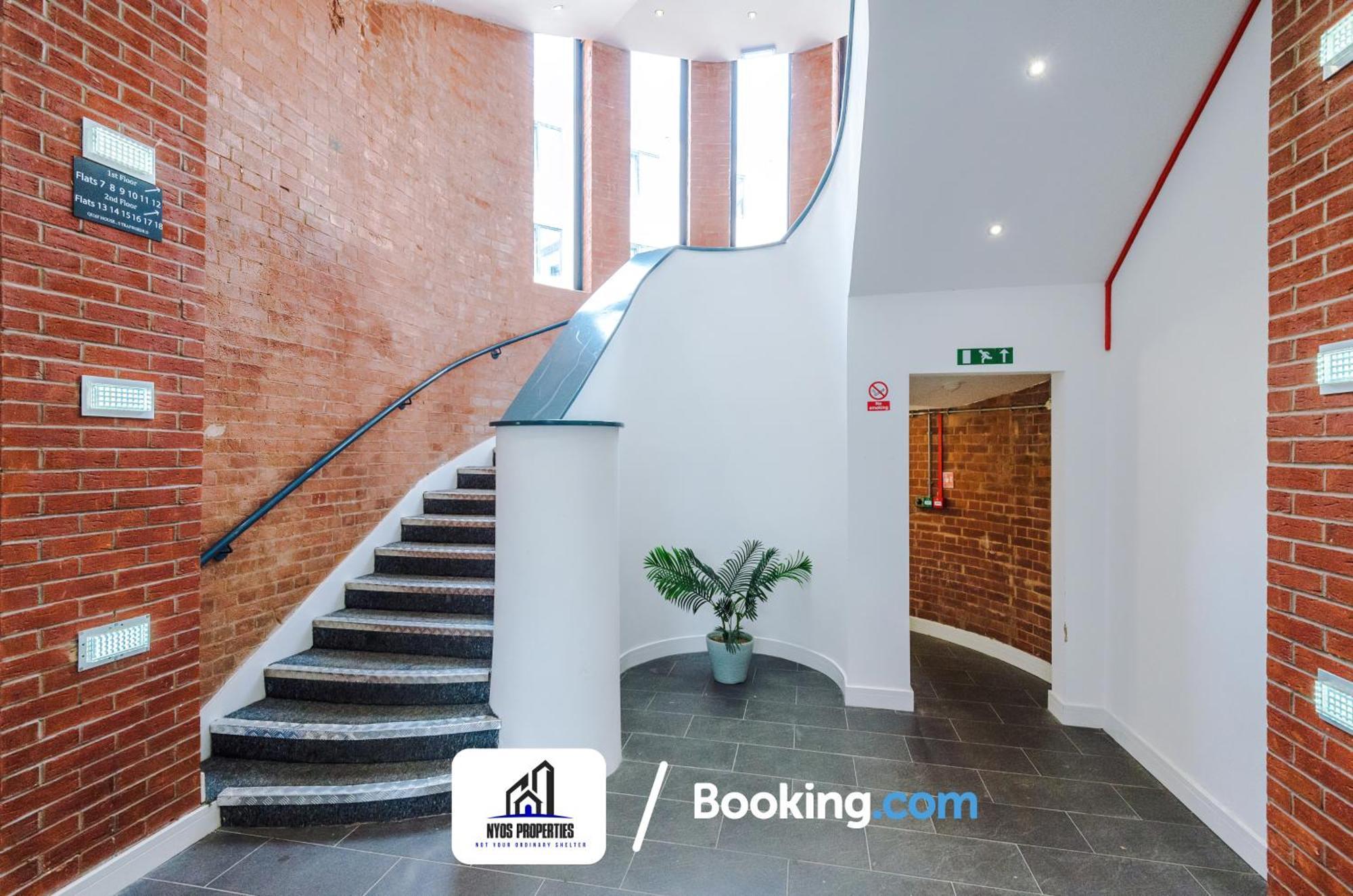 Media City Apt Sleeps8, 25 Percent Off For Monthly Stays, Business & Leisure