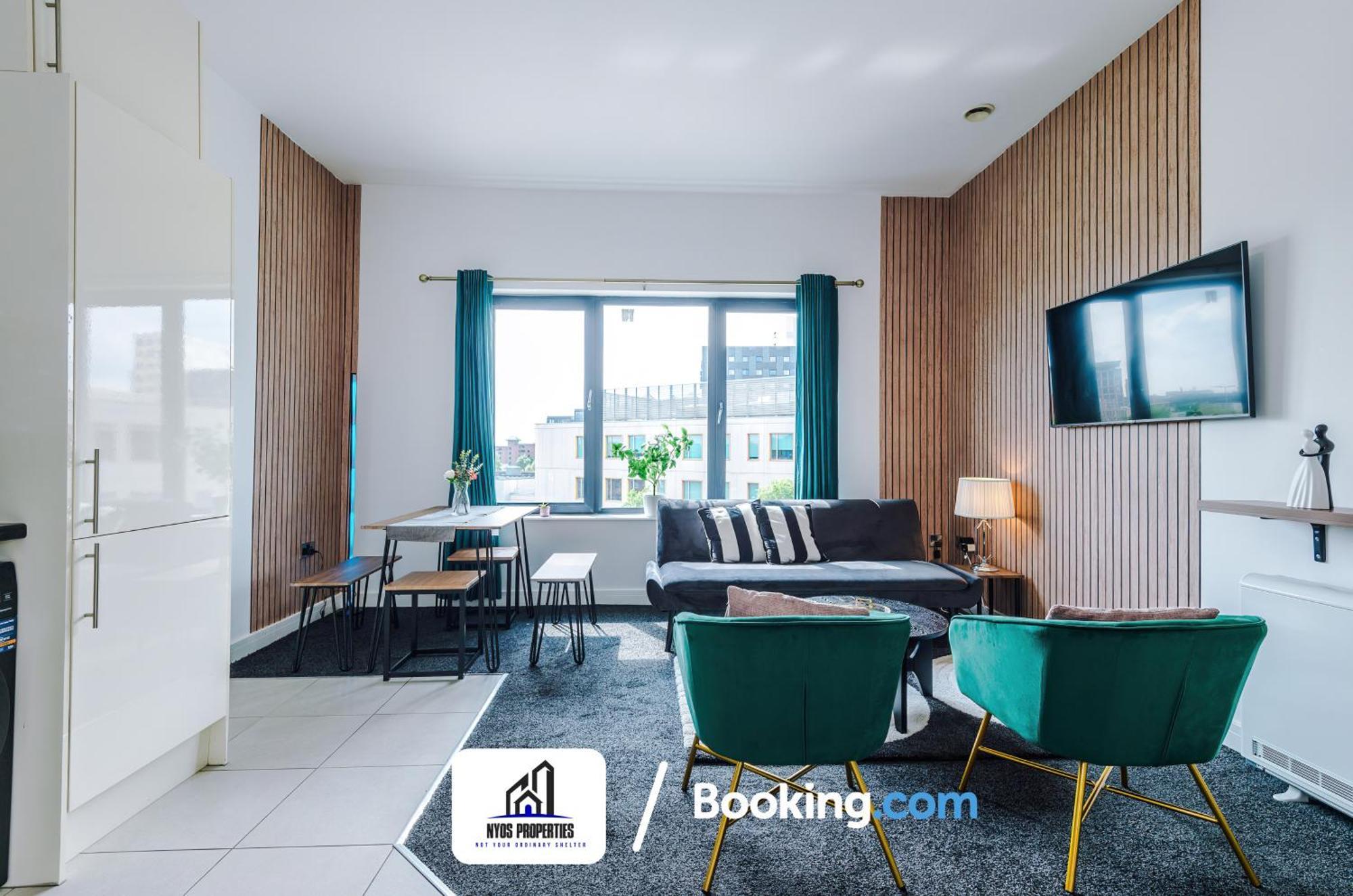 Media City Apt Sleeps8, 25 Percent Off For Monthly Stays, Business & Leisure