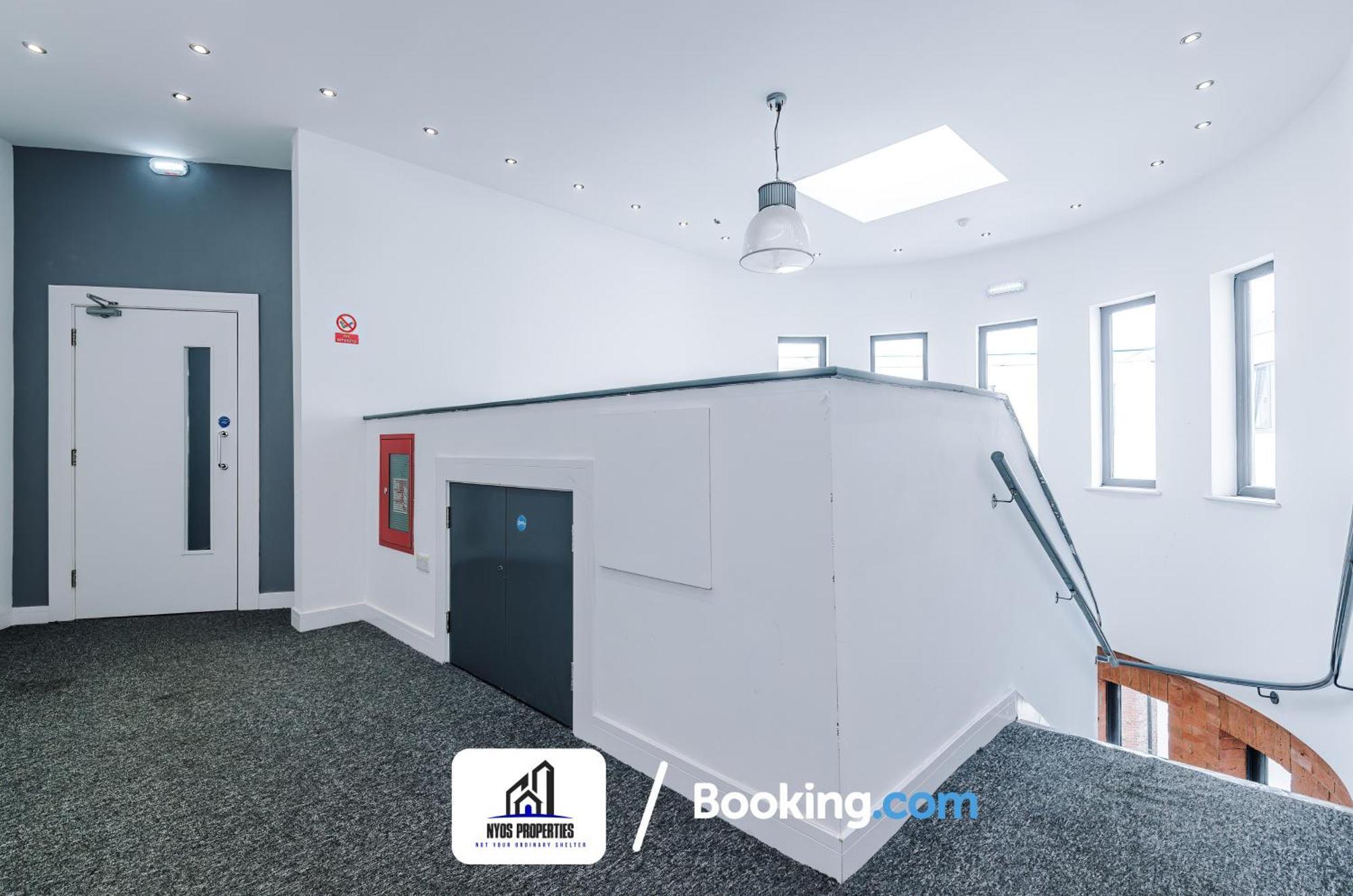 Media City Apt Sleeps8, 25 Percent Off For Monthly Stays, Business & Leisure Apartment Manchester