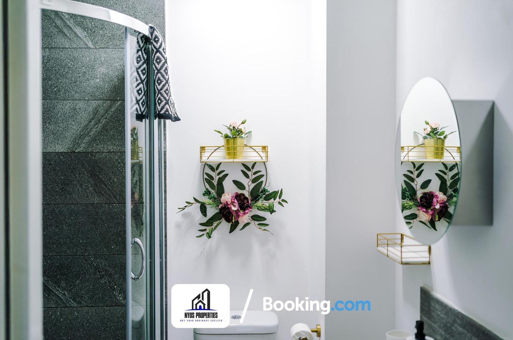 Apartment Media City Apt Sleeps8, 25 Percent Off For Monthly Stays, Business & Leisure Manchester