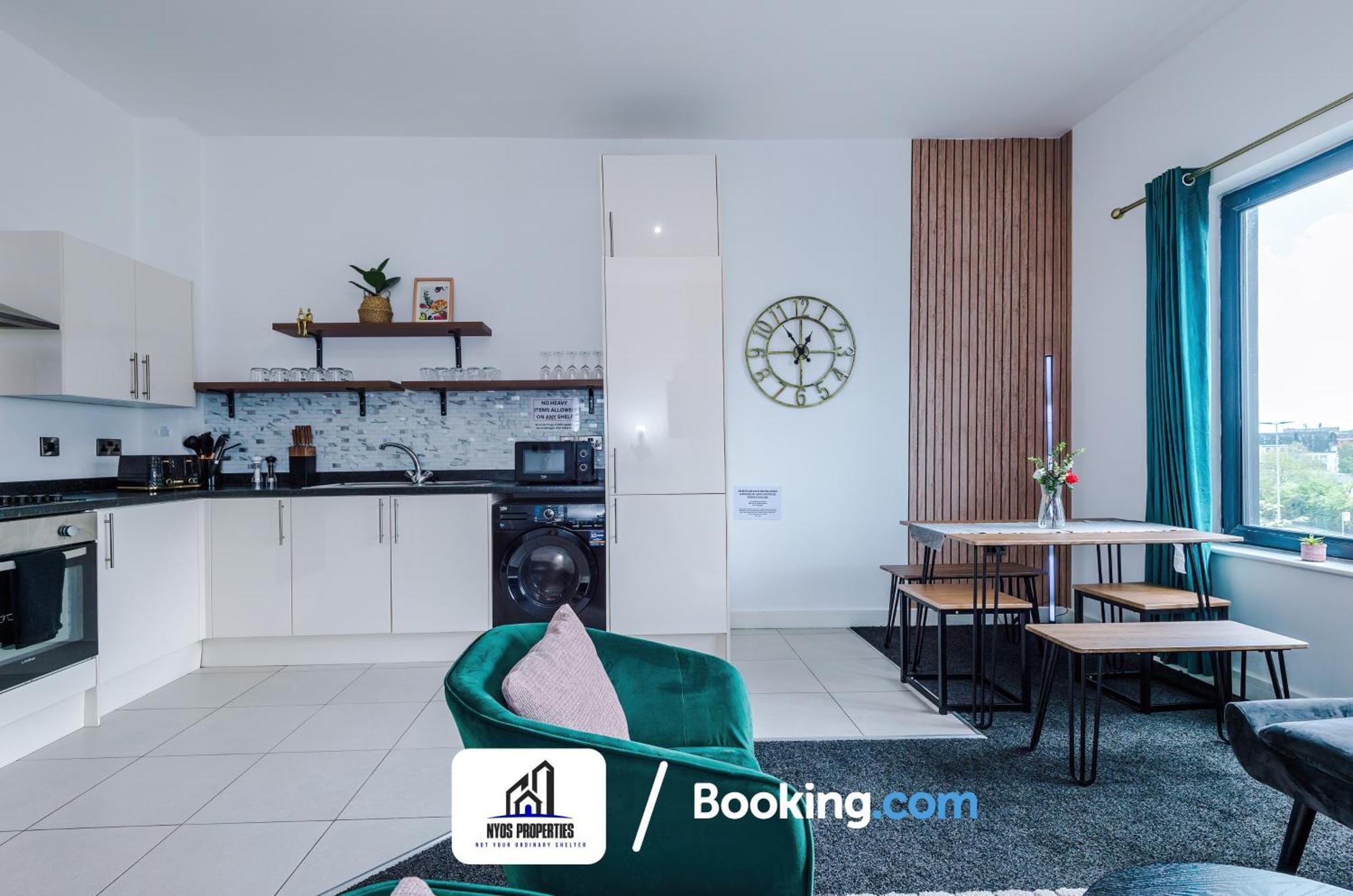 Media City Apt Sleeps8, 25 Percent Off For Monthly Stays, Business & Leisure Apartment