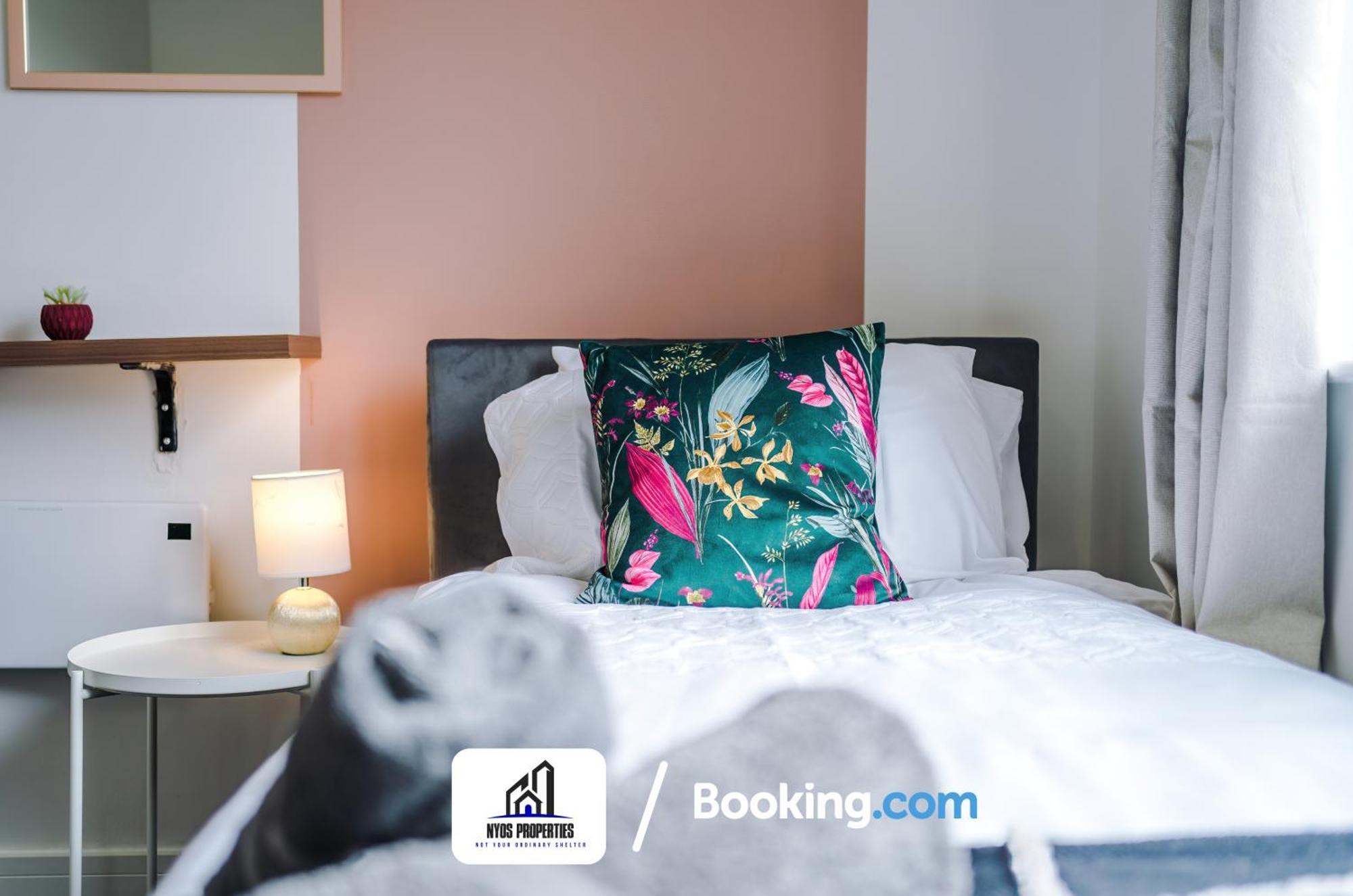 Apartment Last-minute Offer L Salford L United Kingdom L Nyos Short Lets & Serviced - Perfect For Business & Leisure Manchester