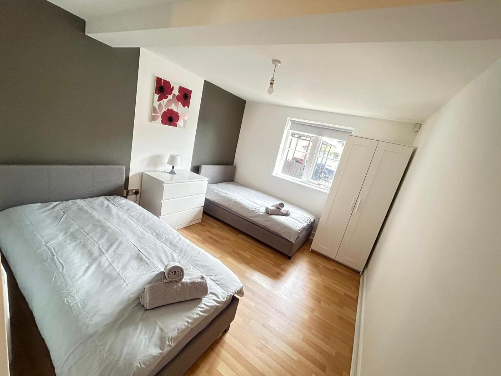 Apartment Spacious And Cosy Entire Flat Manchester