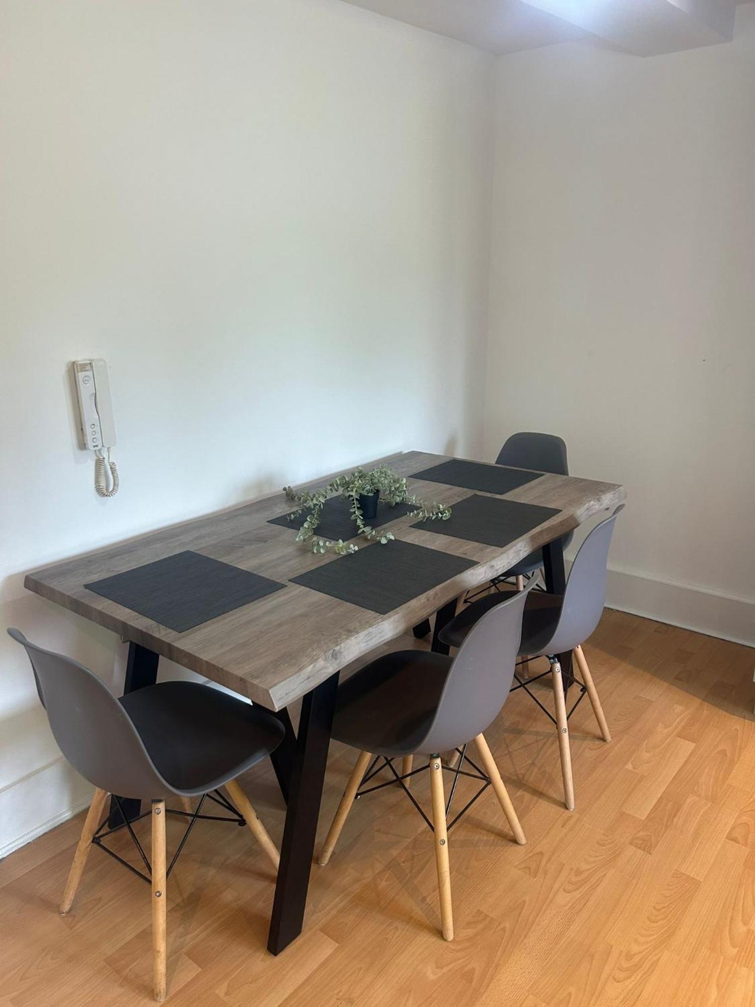 Apartment Spacious And Cosy Entire Flat *
