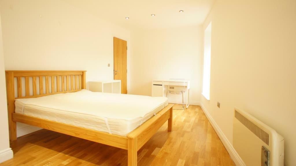 Apartment Centre *