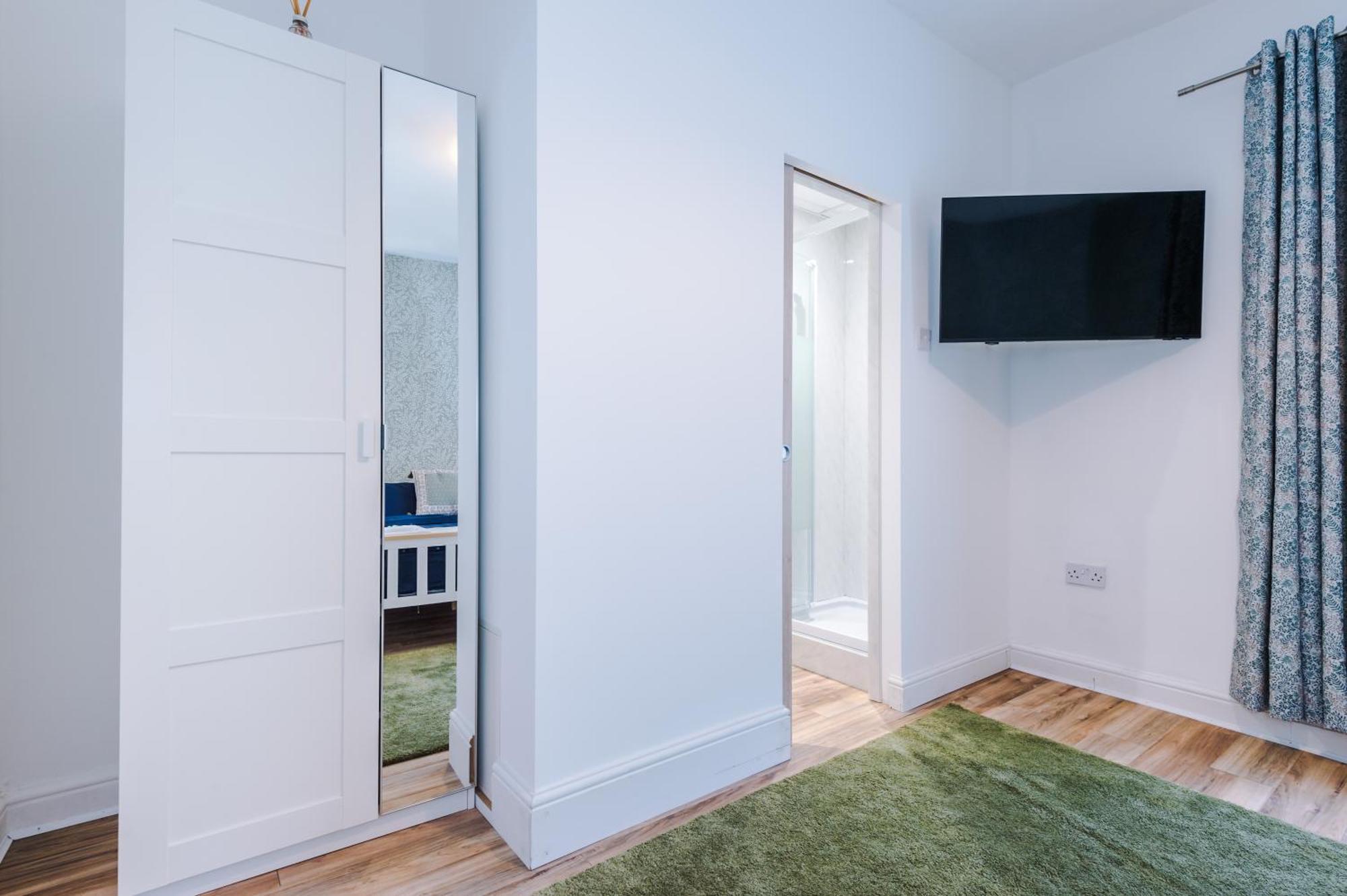 Holiday home 4 Bedroom Victorian House *