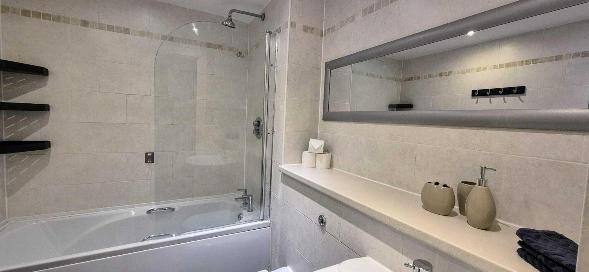 Apartment Penthouse- 2 Bedroom *