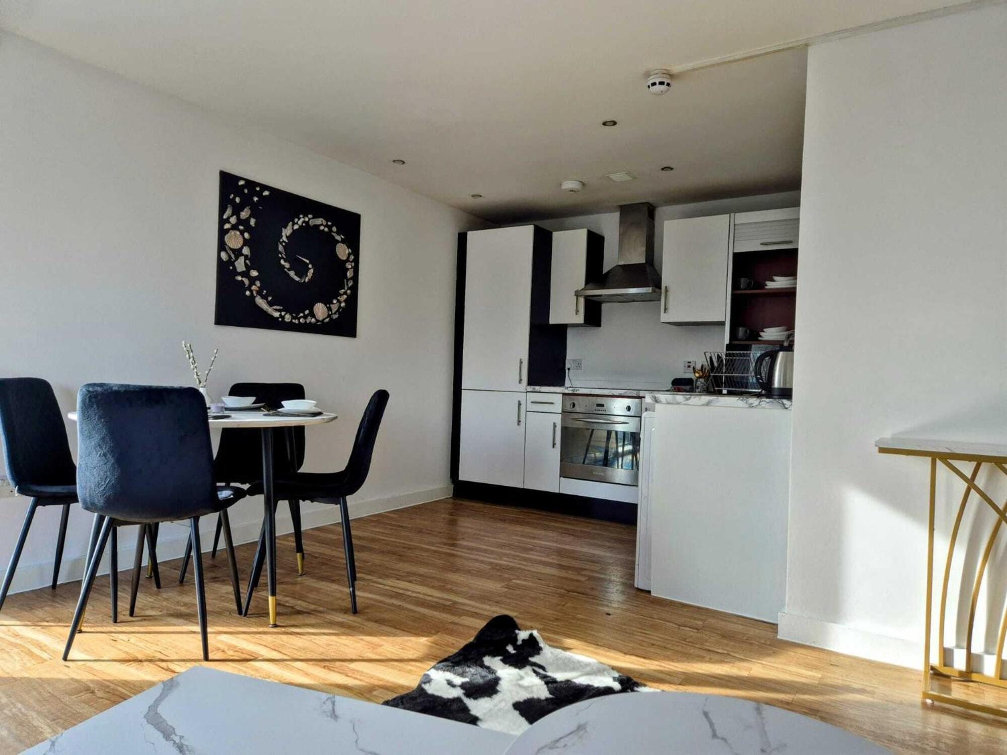 Apartment Penthouse- 2 Bedroom *