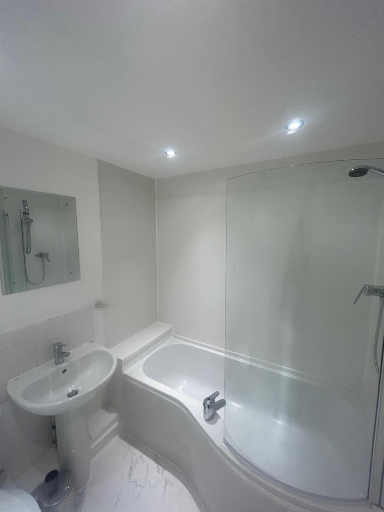 Spacious And Cosy Entire Flat * Manchester