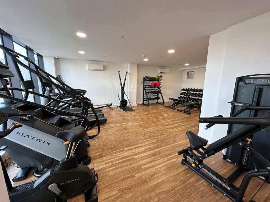 Apartment Beautiful Waterside Near Old Trafford Manchester