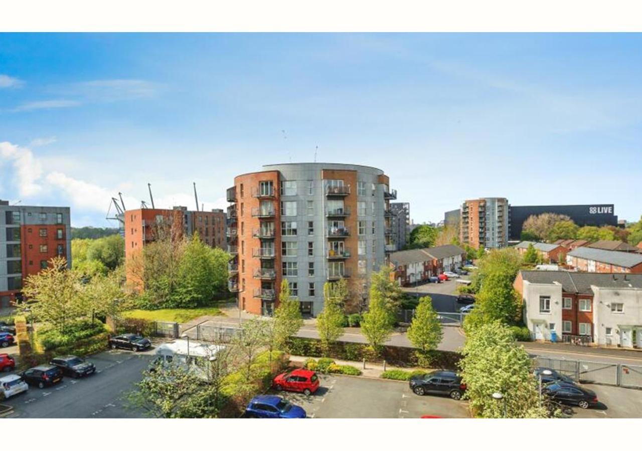 Apartment 2 Bed Sportcity Opposite Etihad Stadium & Coop Live Manchester