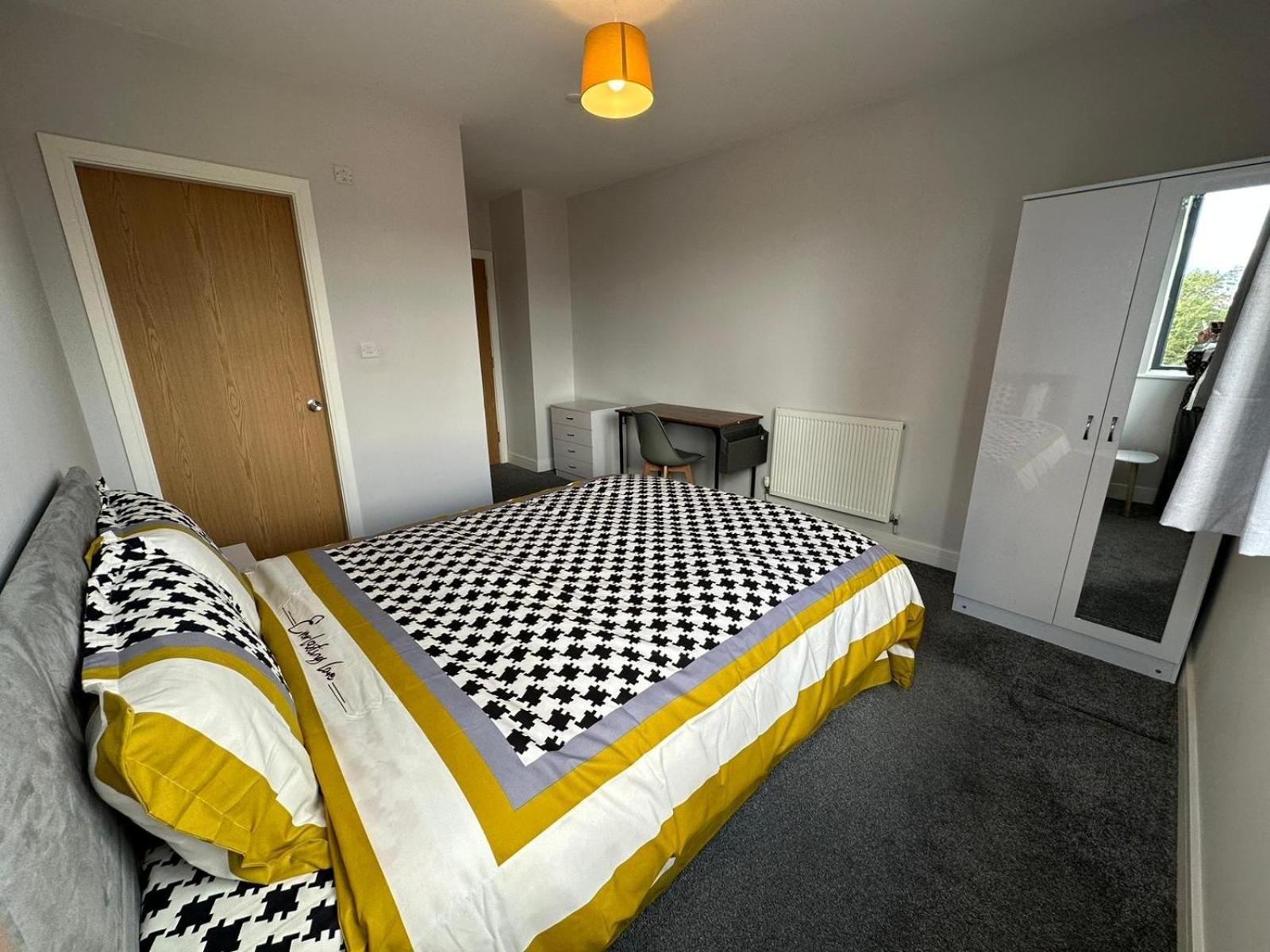 Guest house Unite Management Ltd *