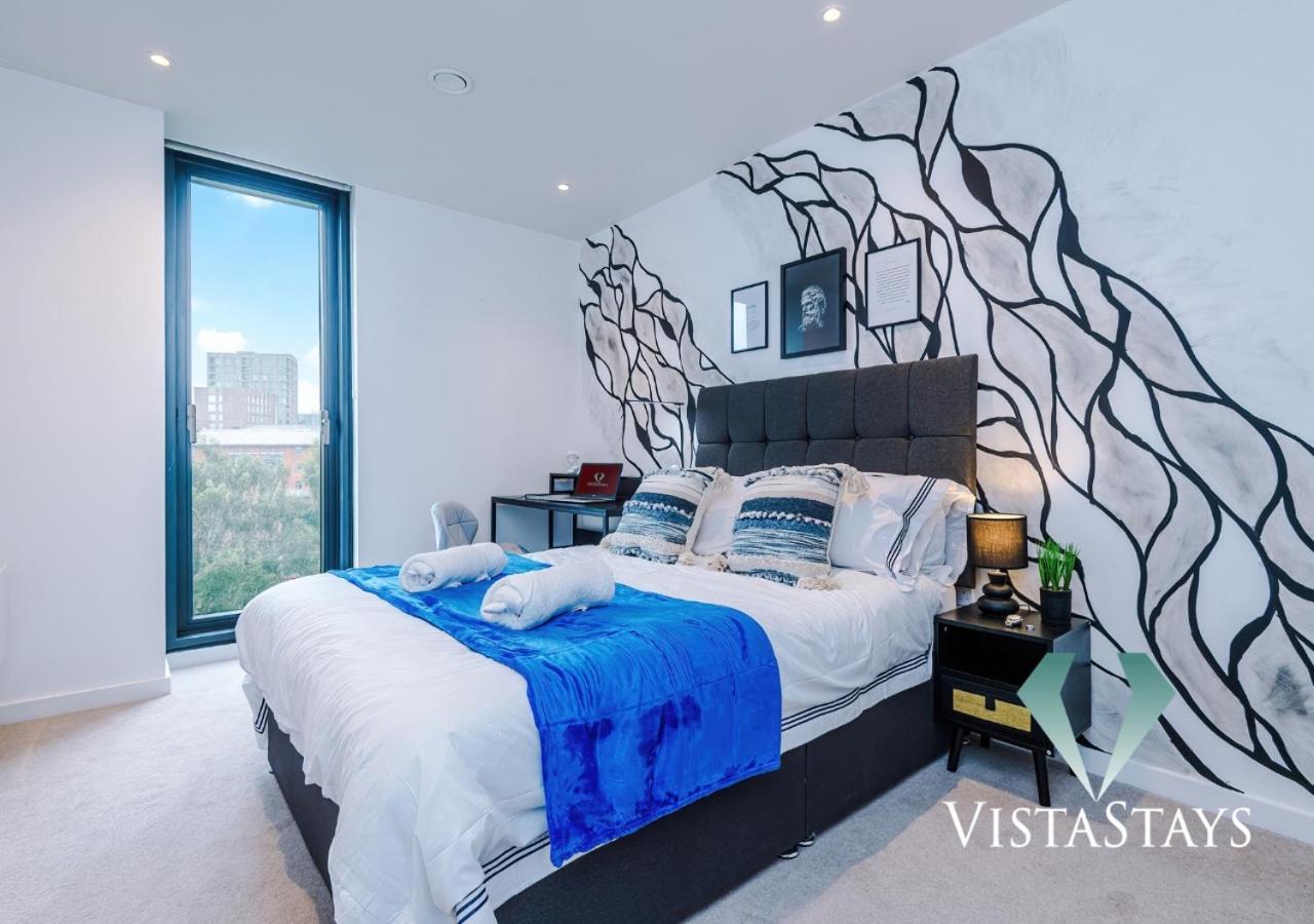 Modern Stoic 2 Bed With Dart Board By Vista Short Lets Apartment