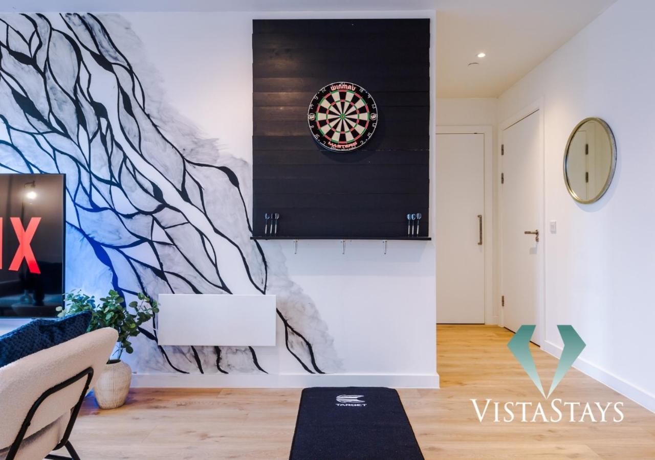 Modern Stoic 2 Bed With Dart Board By Vista Short Lets * Manchester
