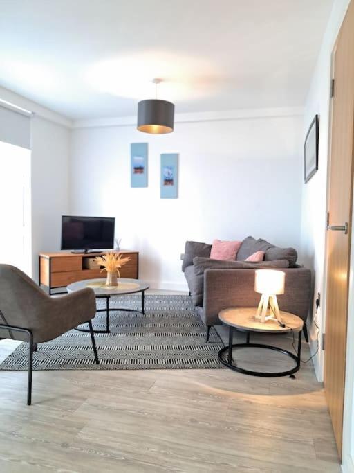 Spacious 2 Bed Duplex Salford M5 Manchester