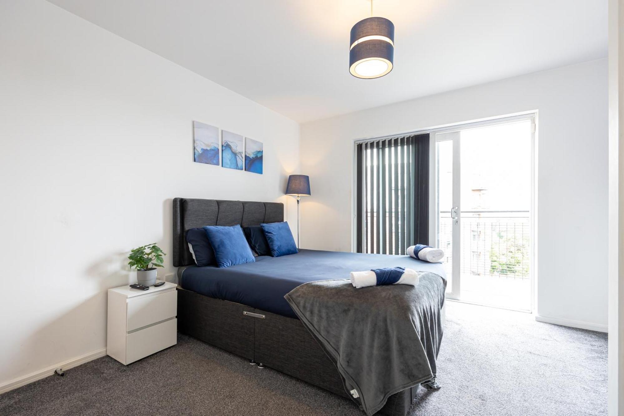 Manchester, Etihad Stadium View , Coop Live, Modern 2 Bed Apartment, *