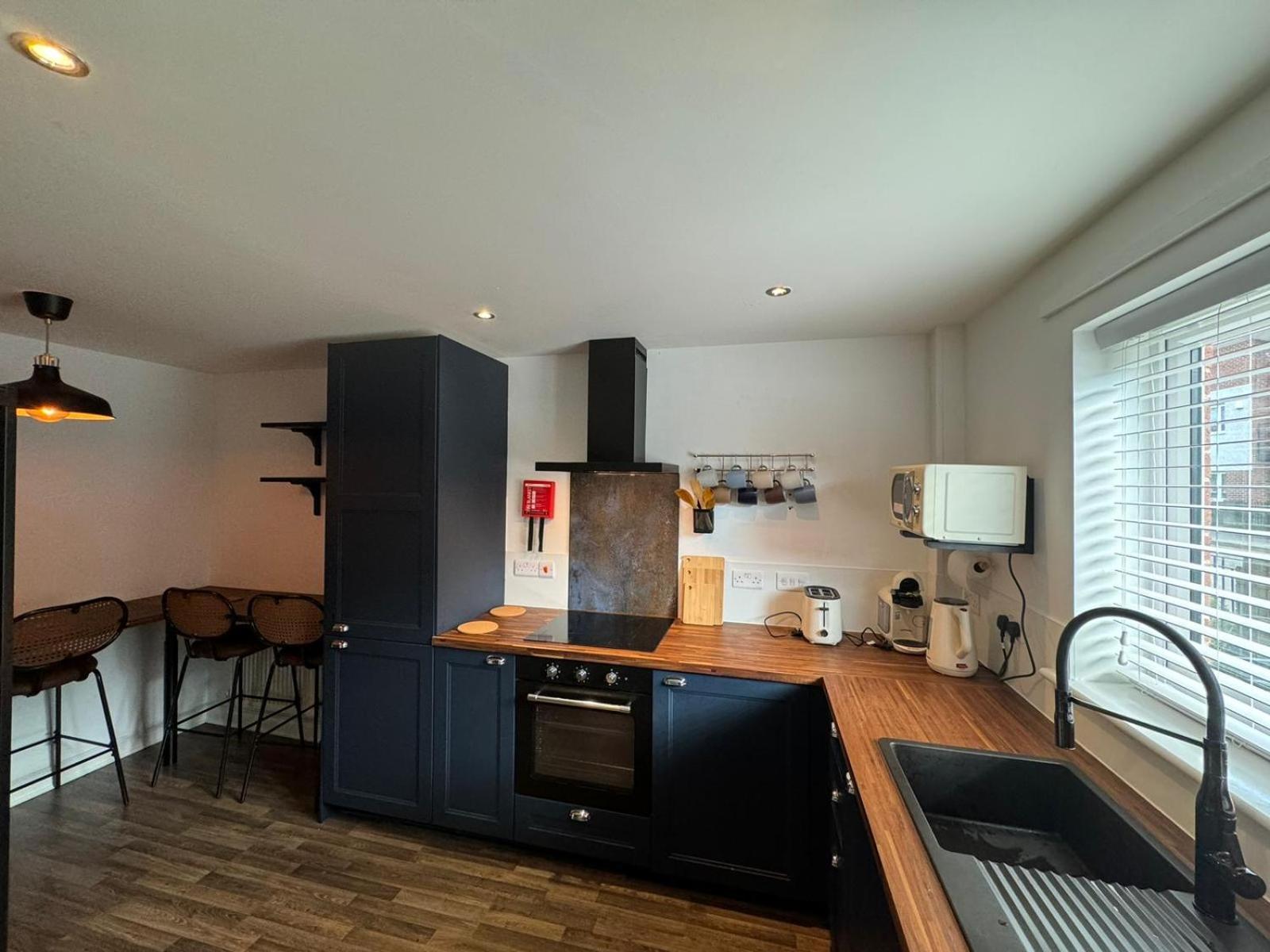 Guest house Modern King Bedroom Near Etihad Stadium & The Coop Live Manchester