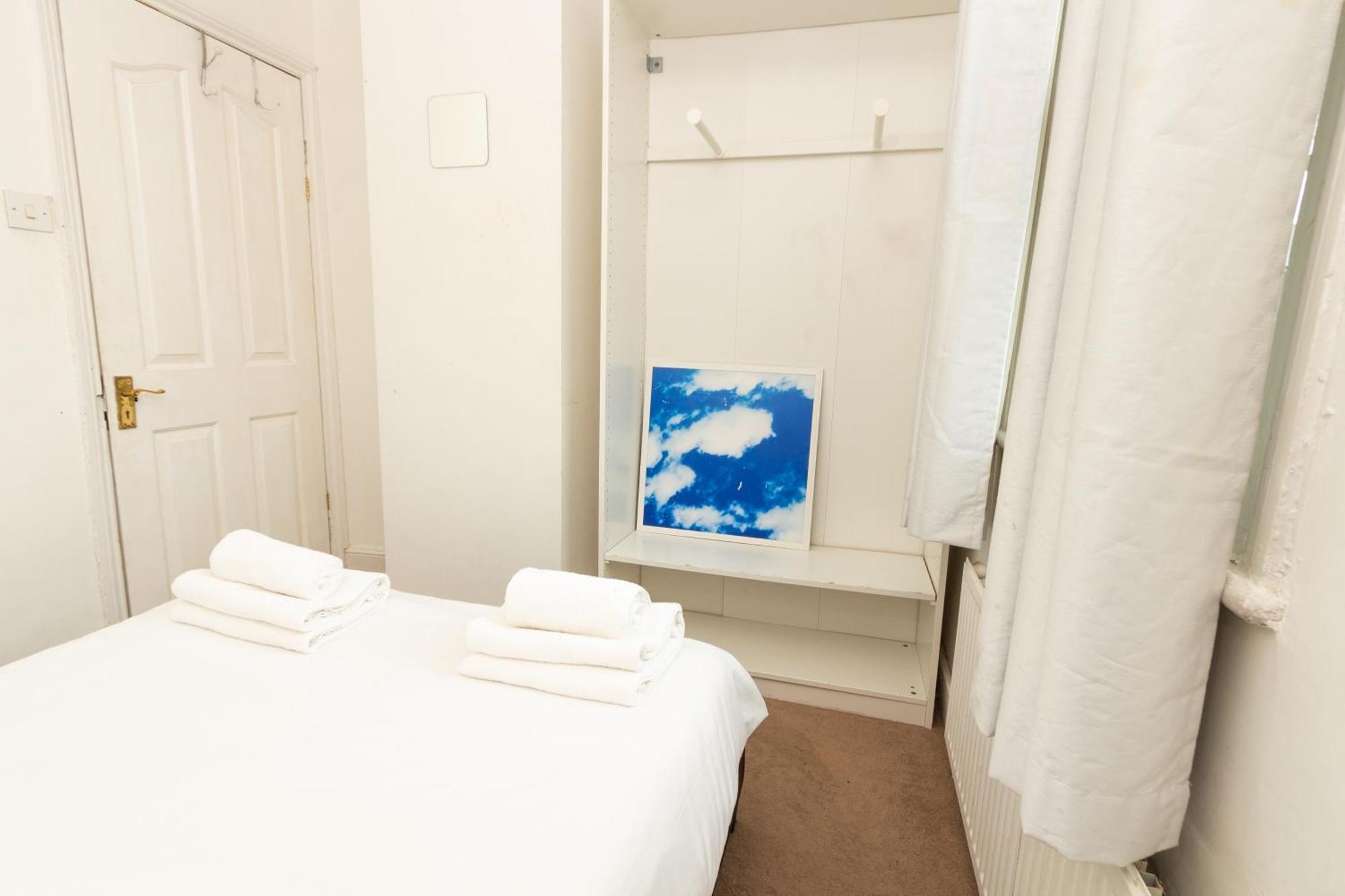 2 - Chic Private Near City Centre