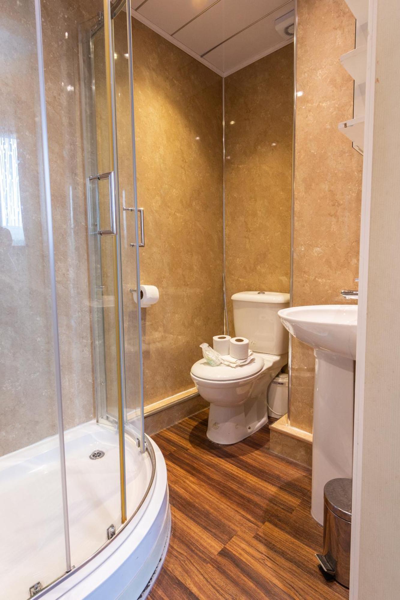 Homely Ensuite Near Centre Apartment Manchester