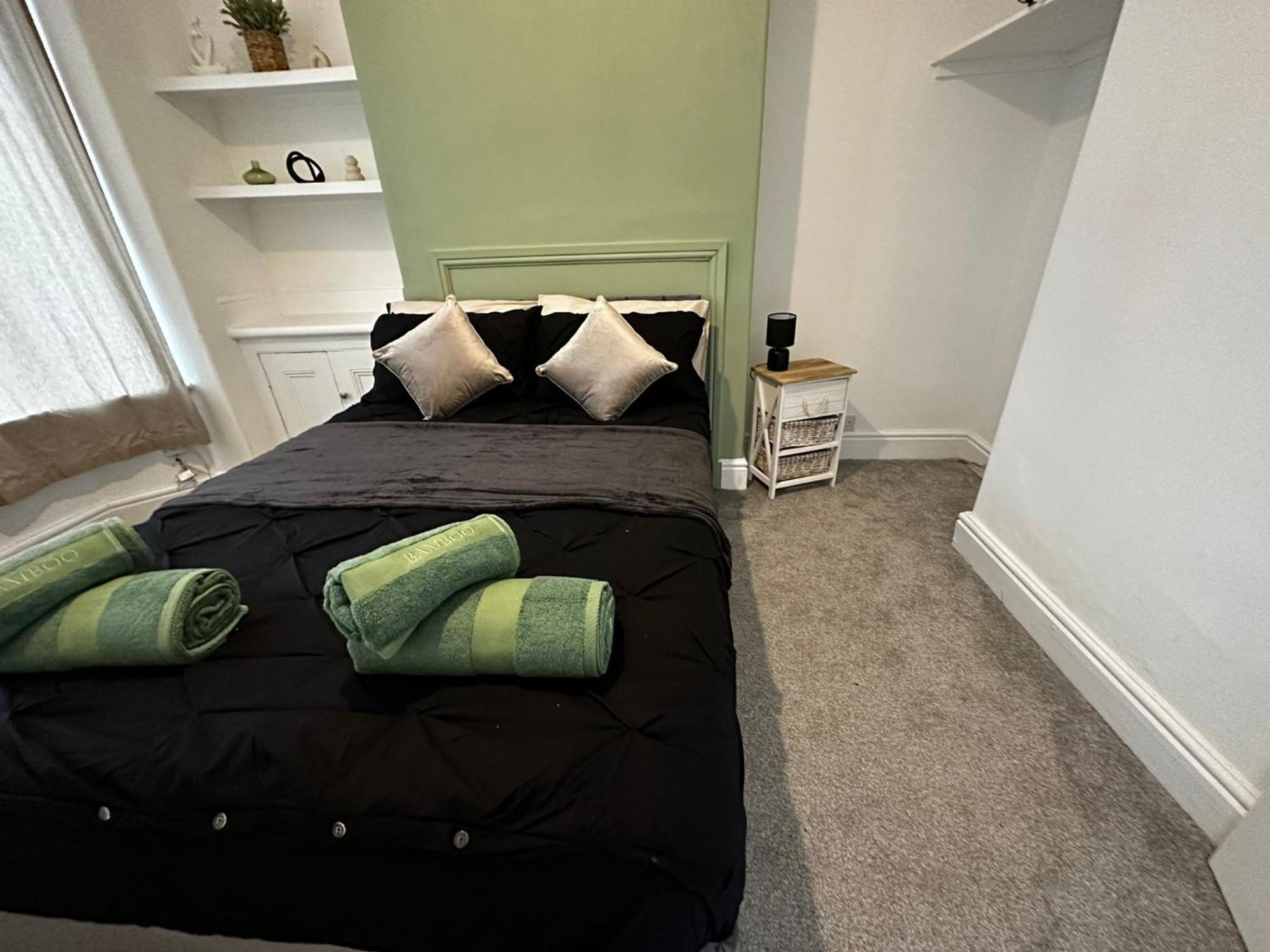 Urban Retreat - Nhs - Contractors - Relocating Apartment *