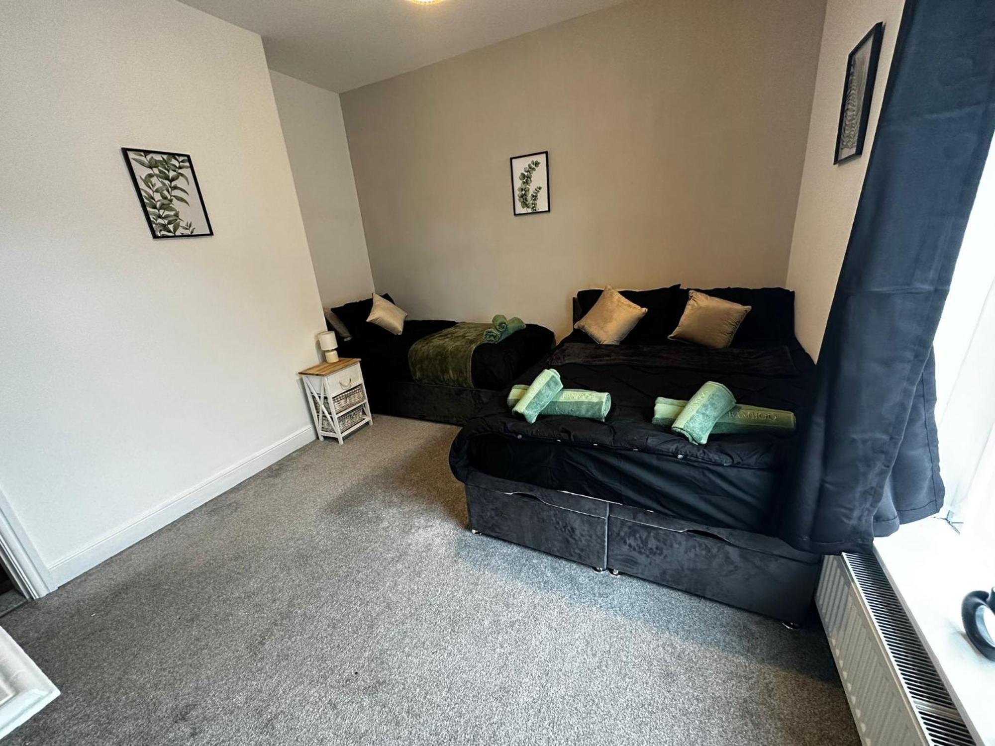 Urban Retreat - Nhs - Contractors - Relocating Apartment Manchester