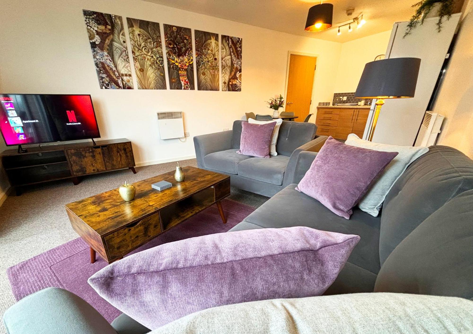 2 Bed Sportcity Opposite Etihad Stadium & Coop Live Apartment *