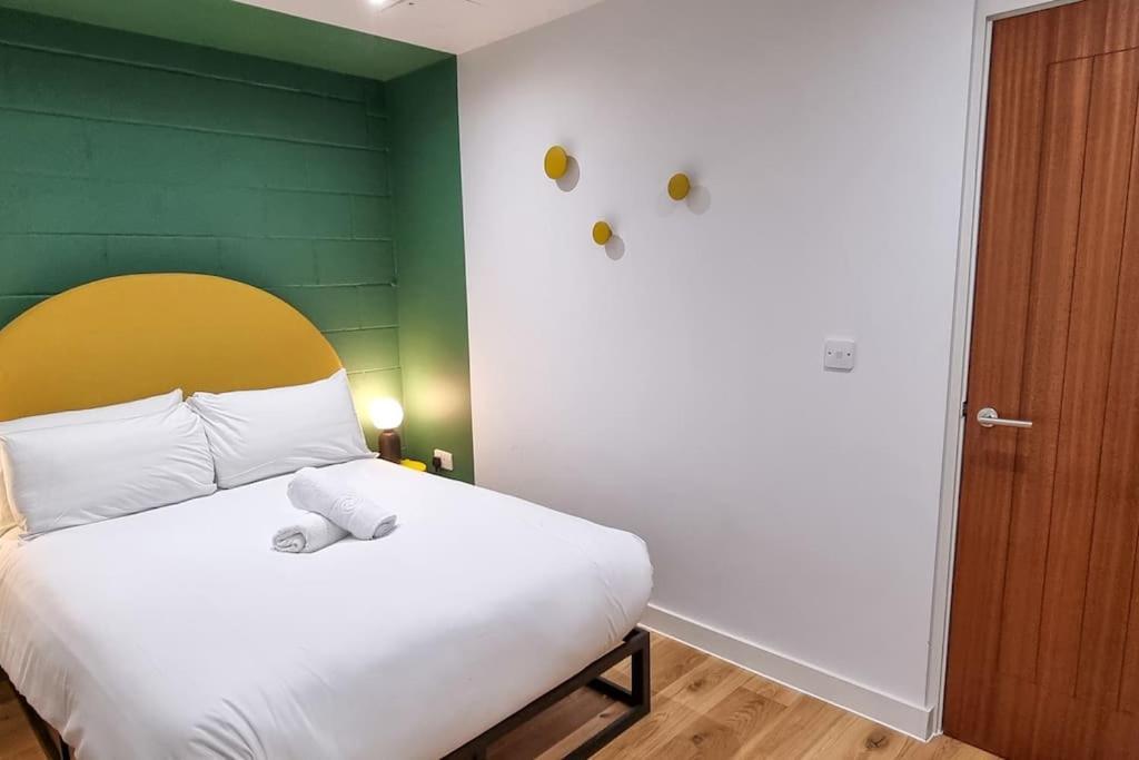 Holiday home Free Parking - Roof Terrace - Luxury Townhouse *