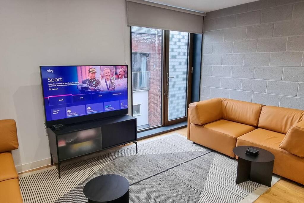 Free Parking - Roof Terrace - Luxury Townhouse Holiday home Manchester