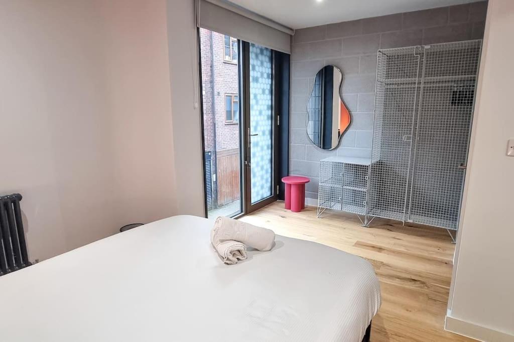 Free Parking - Roof Terrace - Luxury Townhouse * Manchester